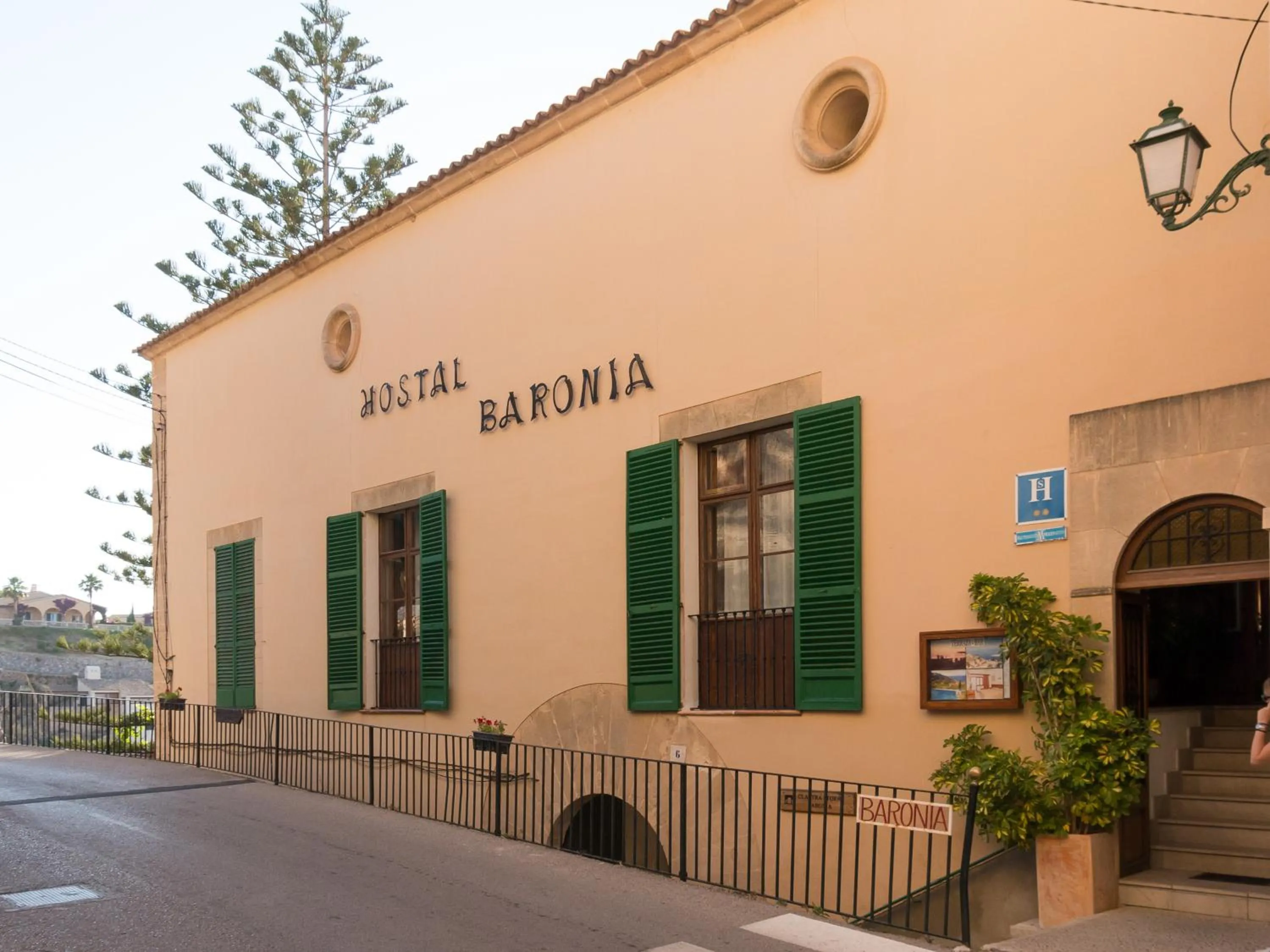 Property building in Hostal Sa Baronia
