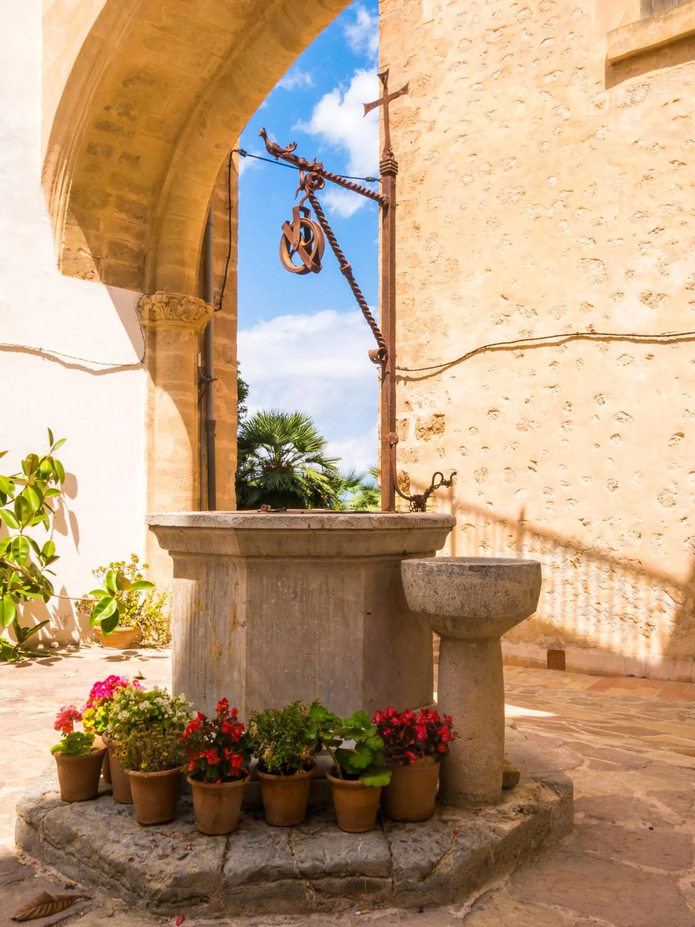 Decorative detail in Hostal Sa Baronia