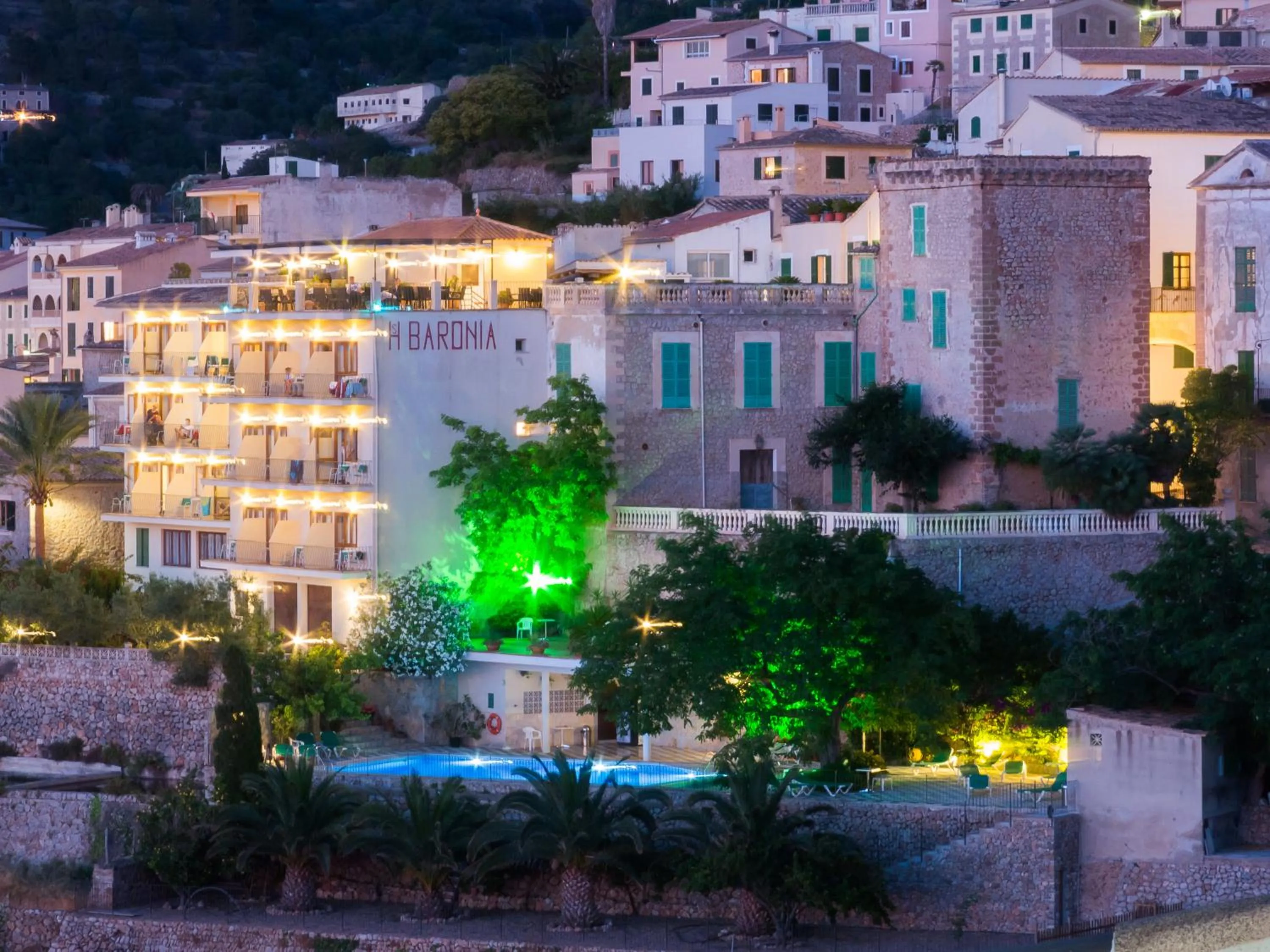 Night in Hostal Sa Baronia