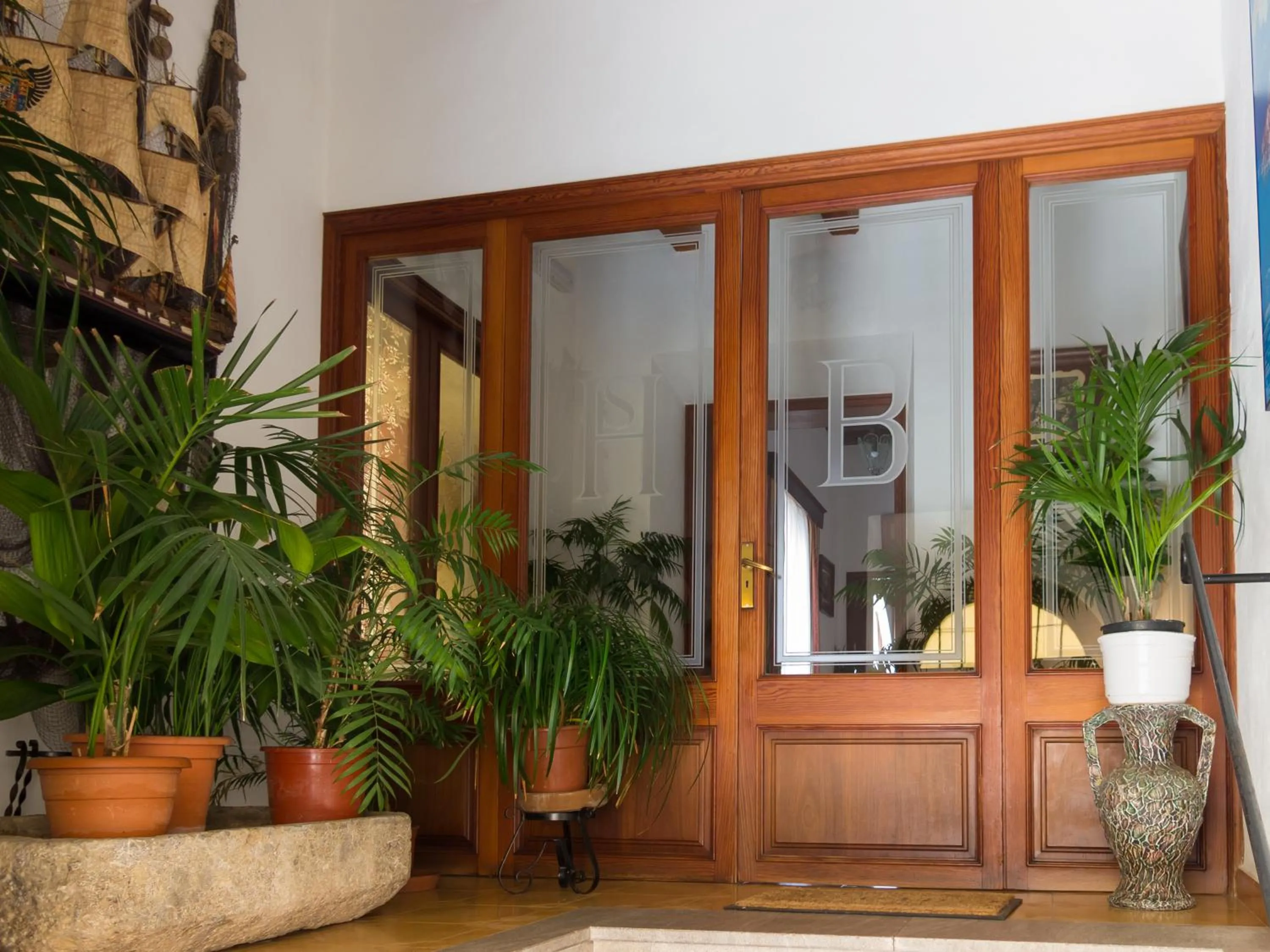 Decorative detail in Hostal Sa Baronia