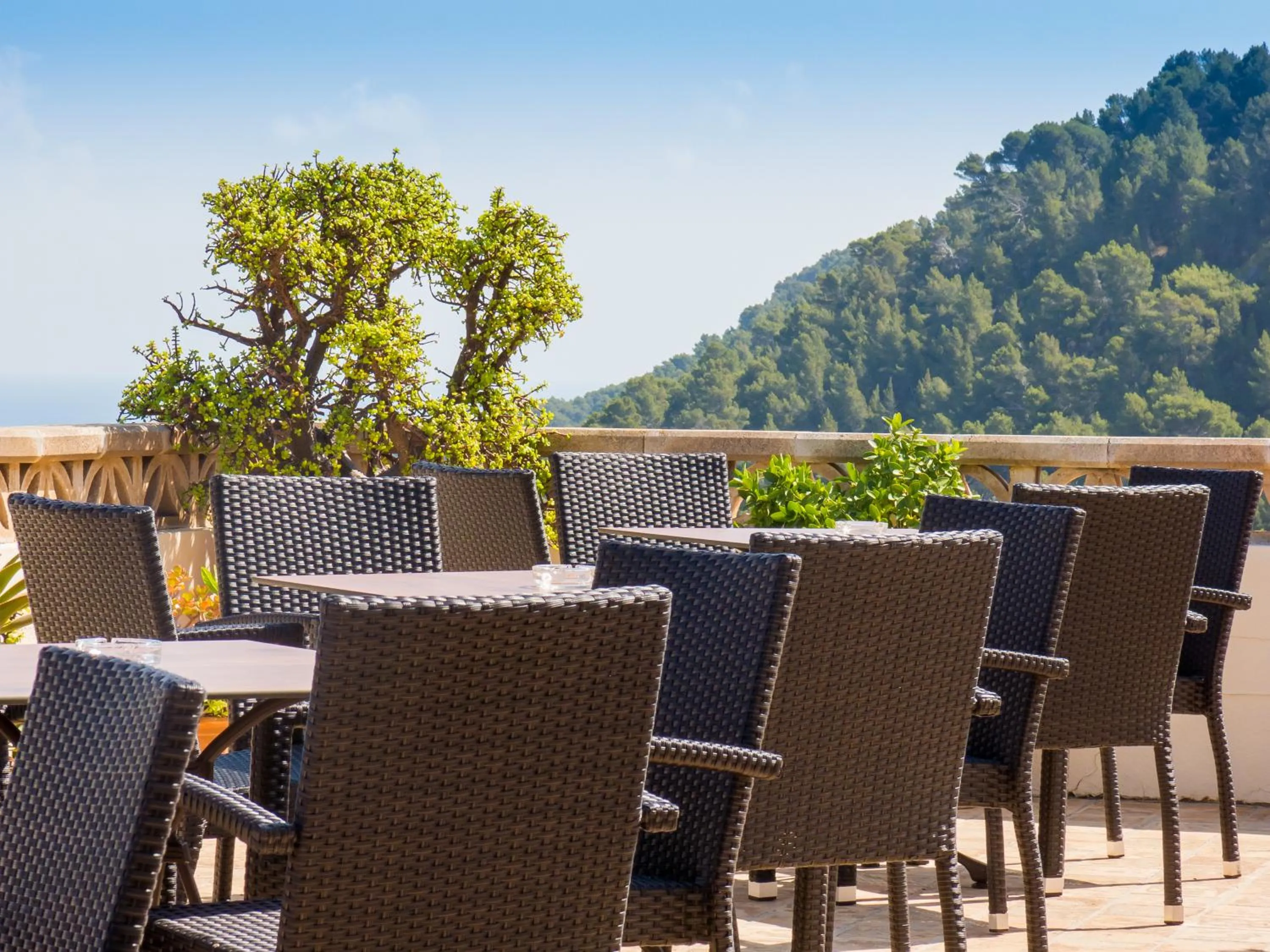 Seating area in Hostal Sa Baronia