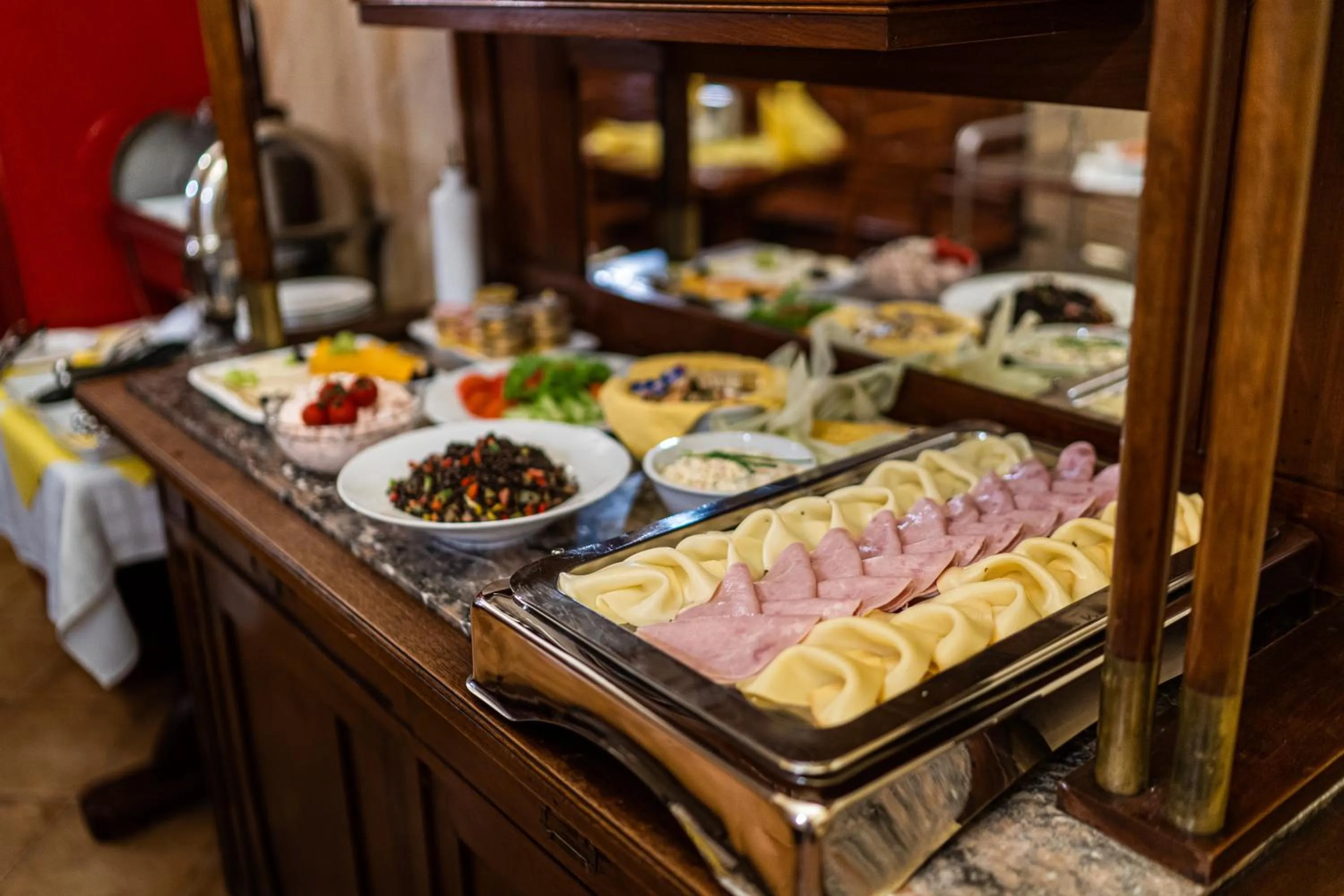 Buffet breakfast in Hotel Dar