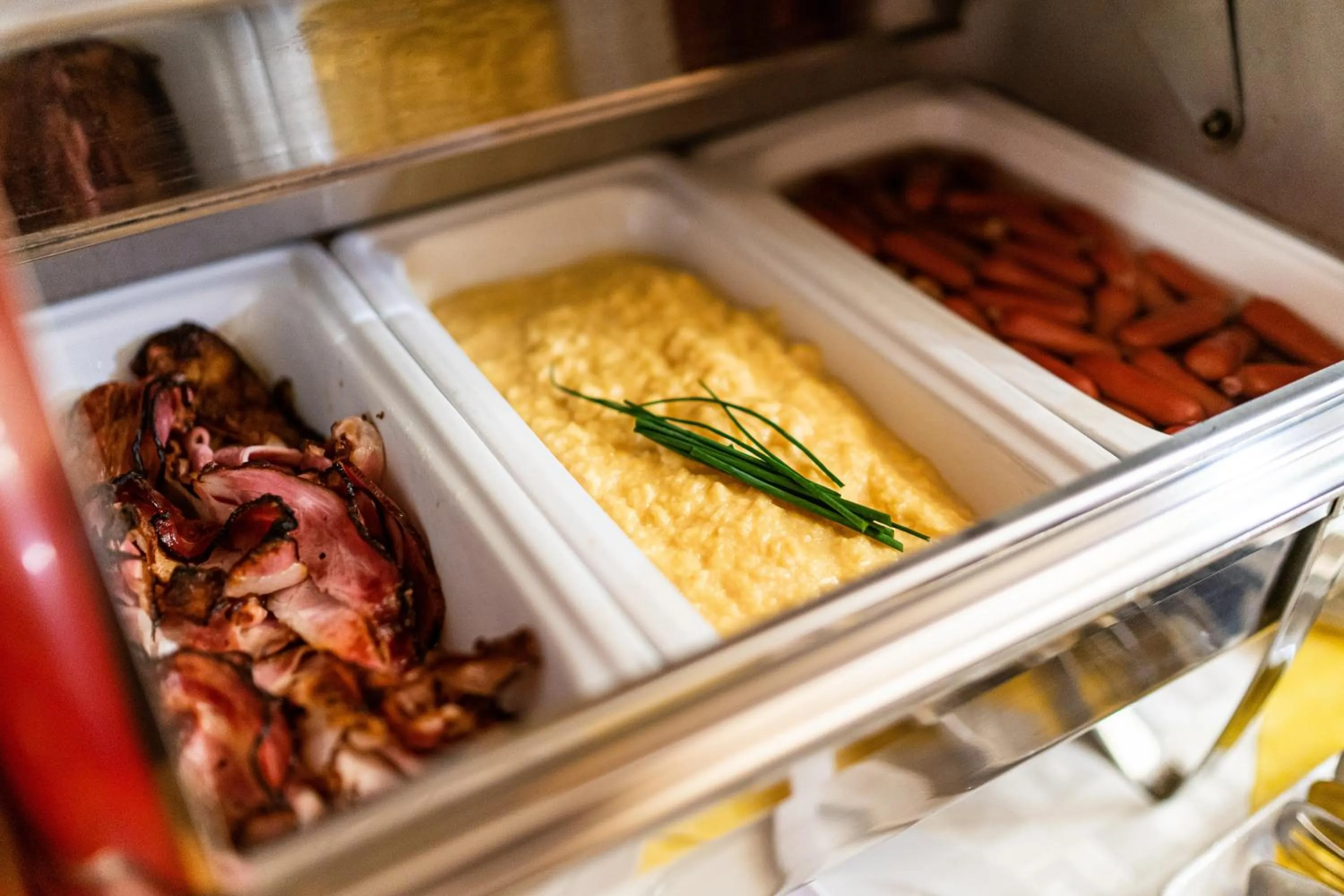 Buffet breakfast in Hotel Dar