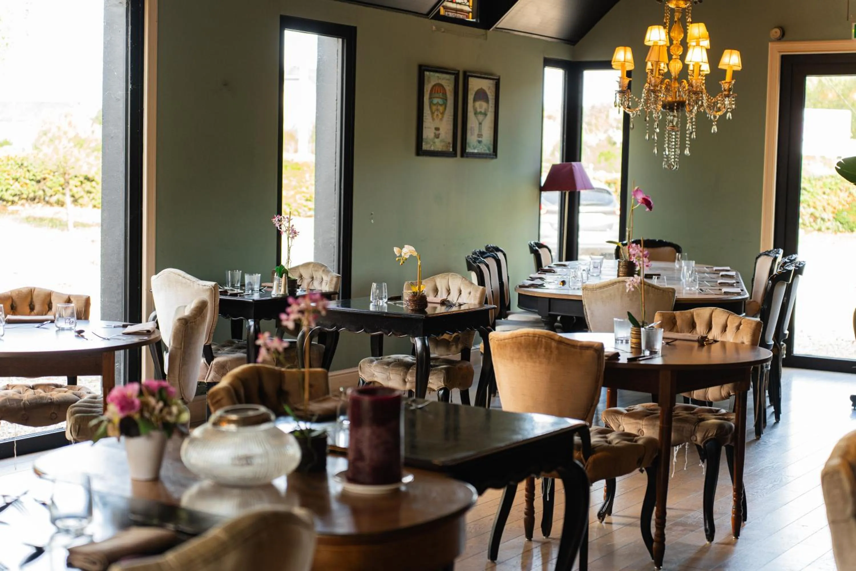 Restaurant/places to eat in Hôtel Le Mercator