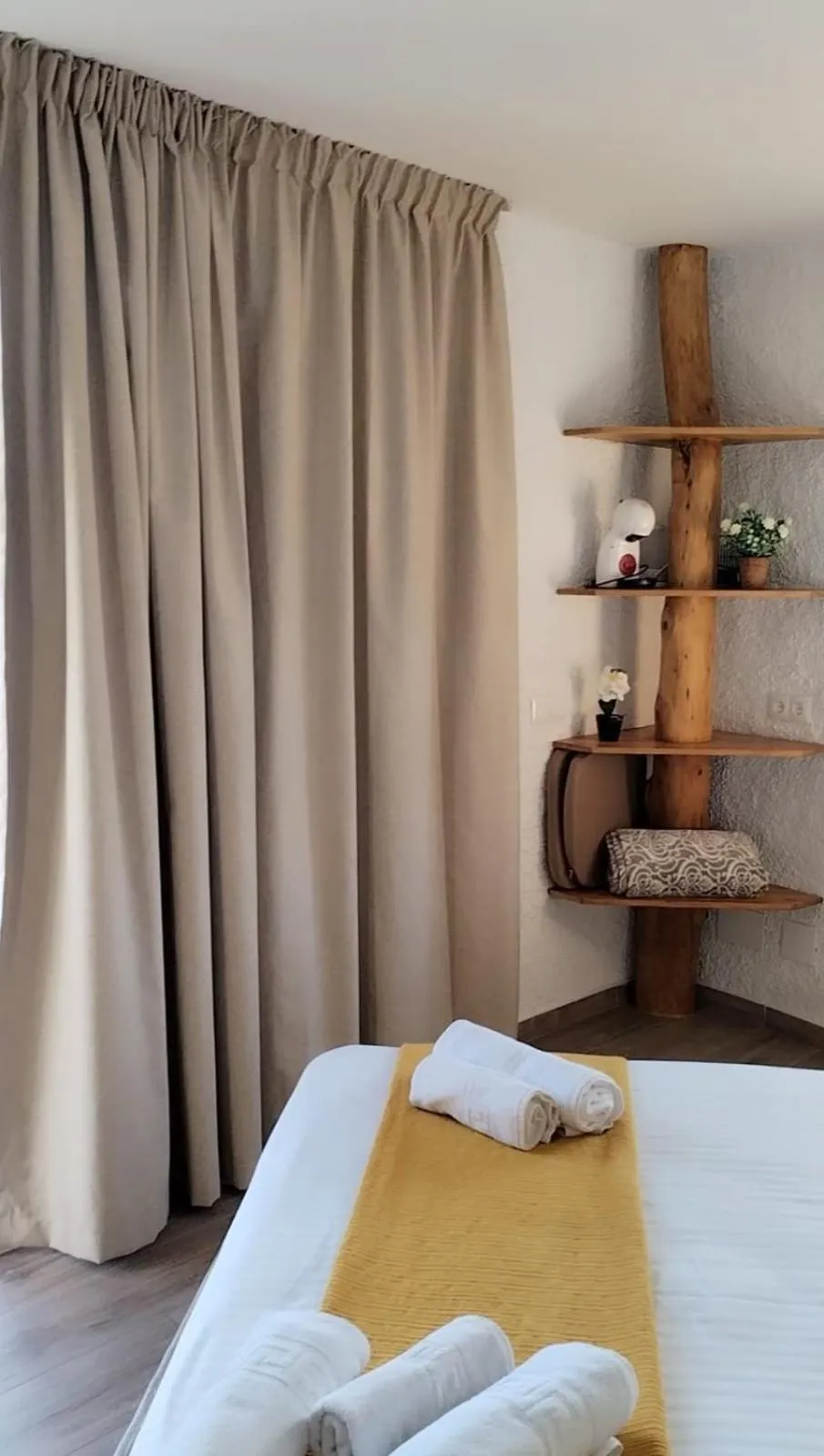 Bed in Hotel Rural los Caracoles