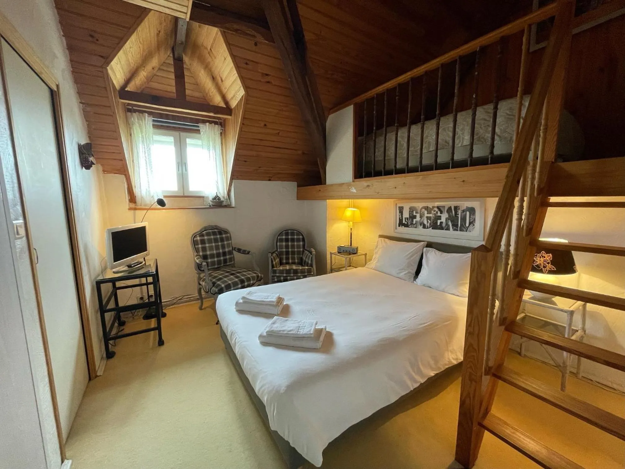 Bedroom, Bed in Domaine de Bassilour