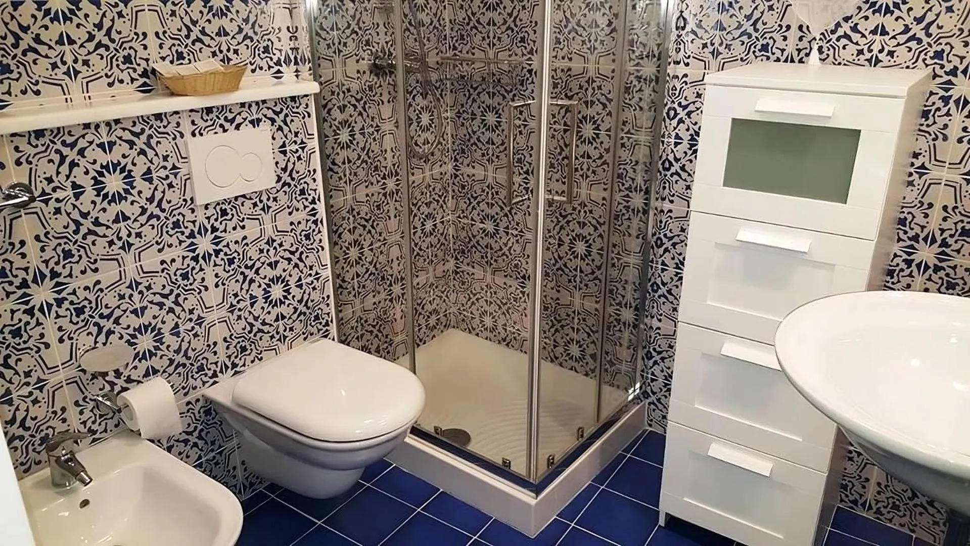 Bathroom in Hotel Villa Nefele