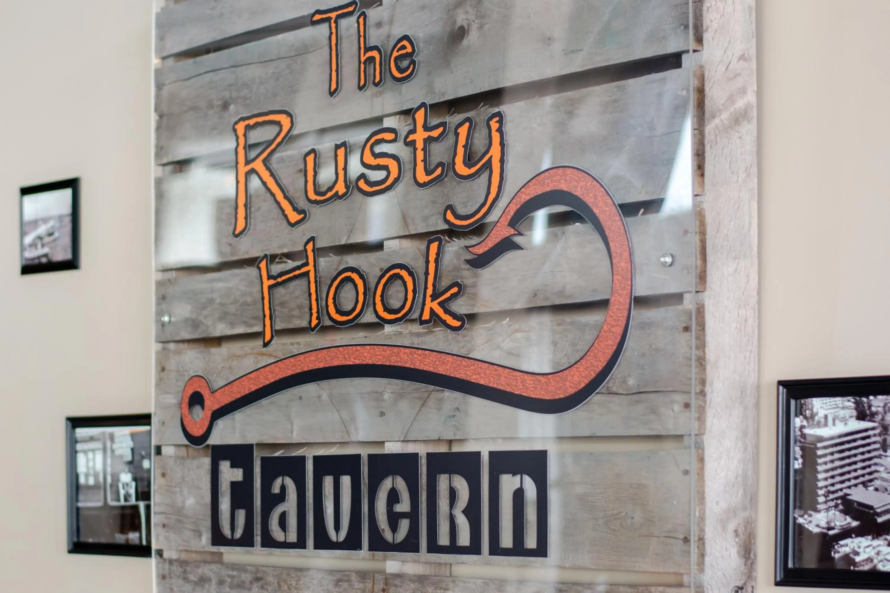 Lunch in Sands Harbor Resort and Marina