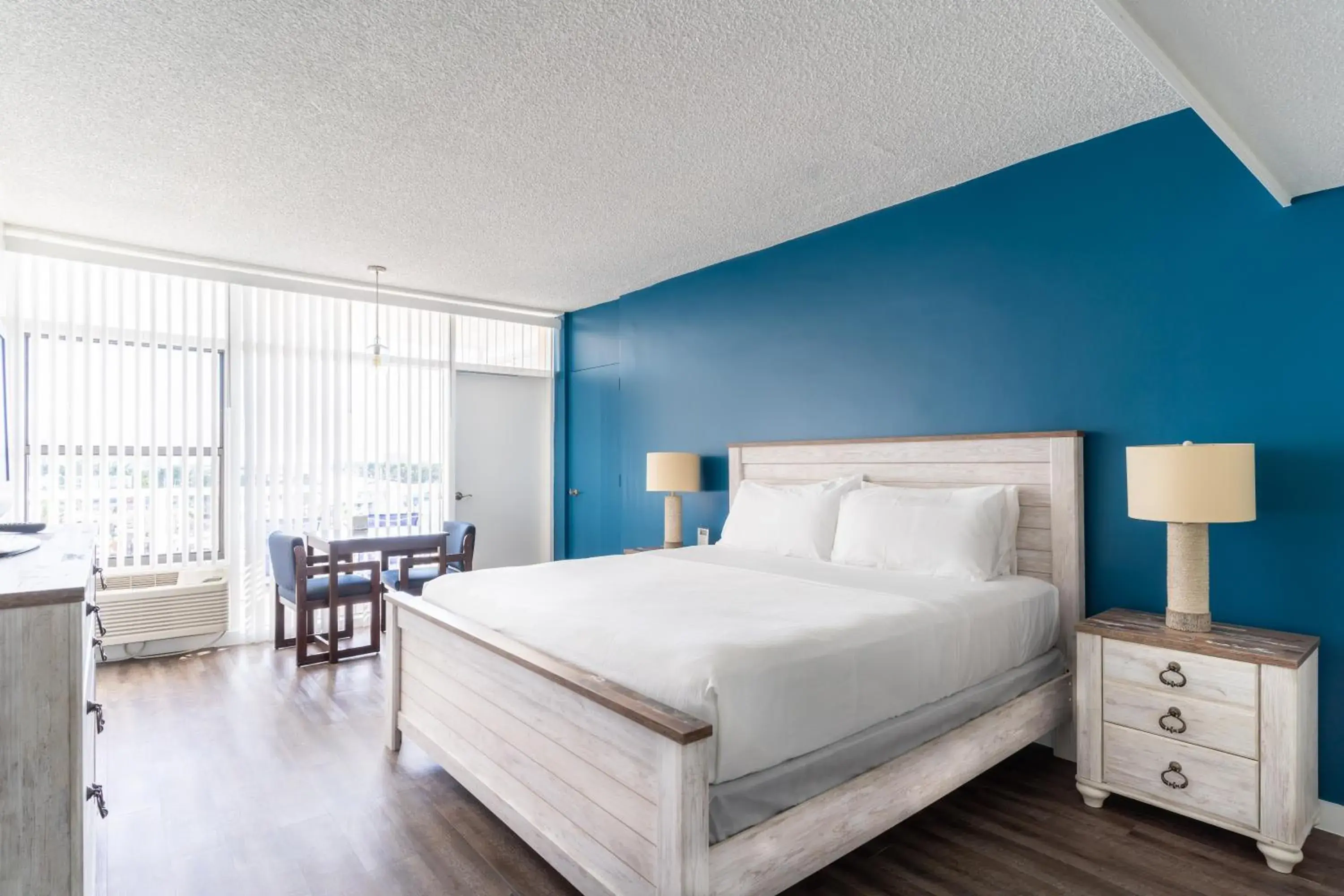 Standard King Room in Sands Harbor Resort and Marina Standard King Room in Sands Harbor Resort and Marina