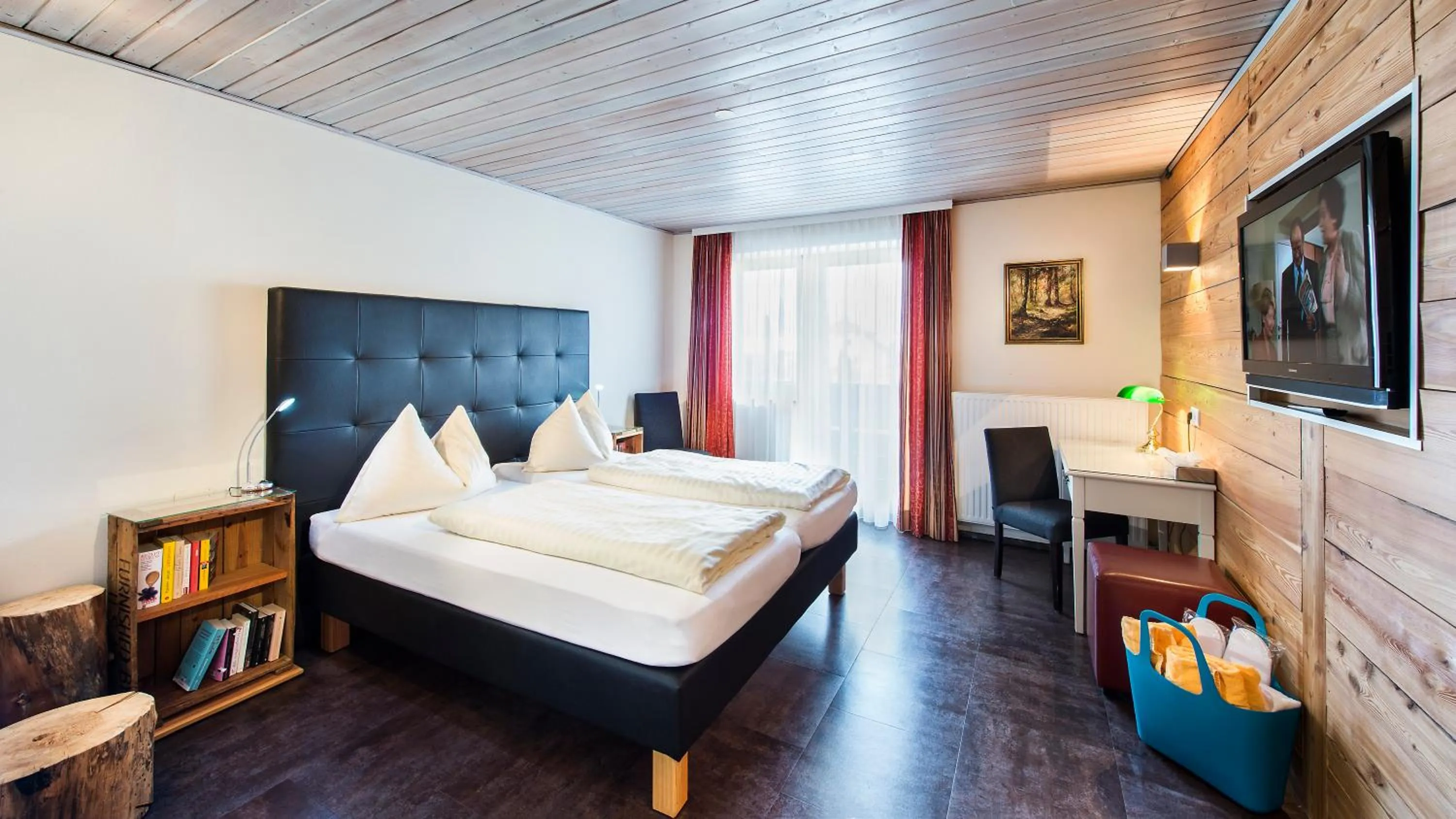 Bed in Hotel Aloisia, Hotel Garni