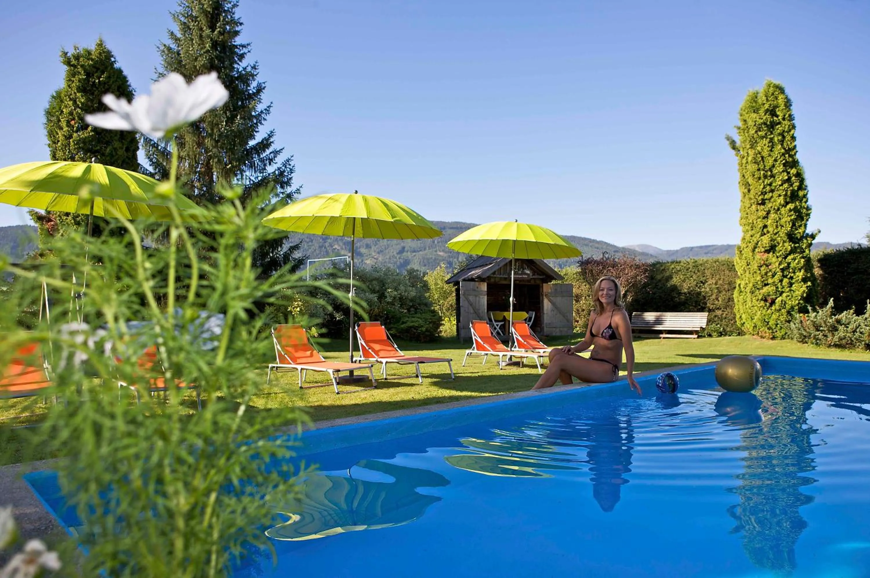 Garden in Hotel Aloisia, Hotel Garni