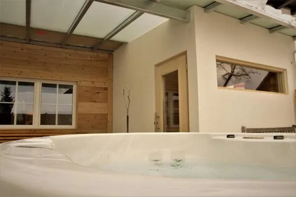 Hot Tub in Hotel Aloisia, Hotel Garni