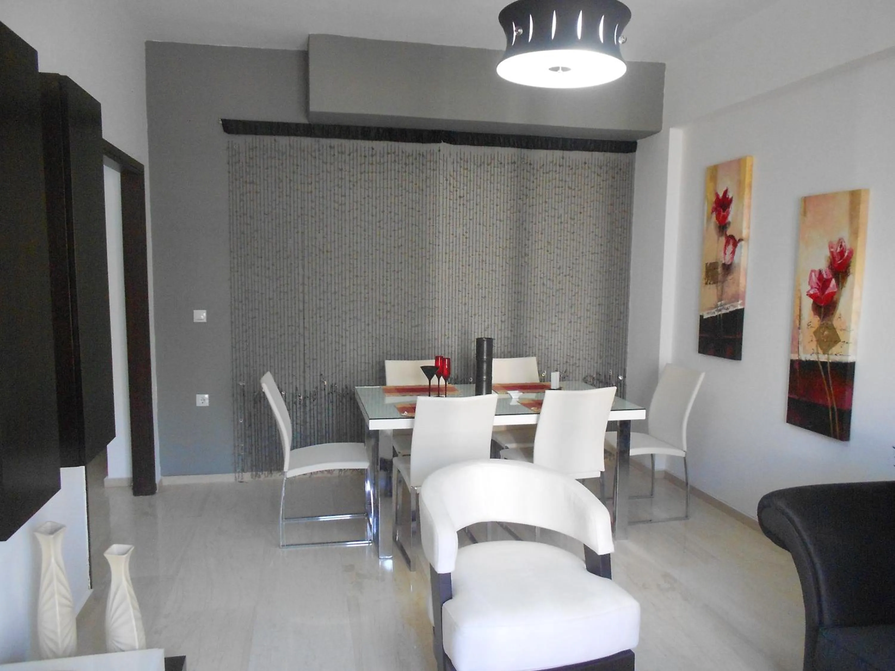 Living room in Paradise City