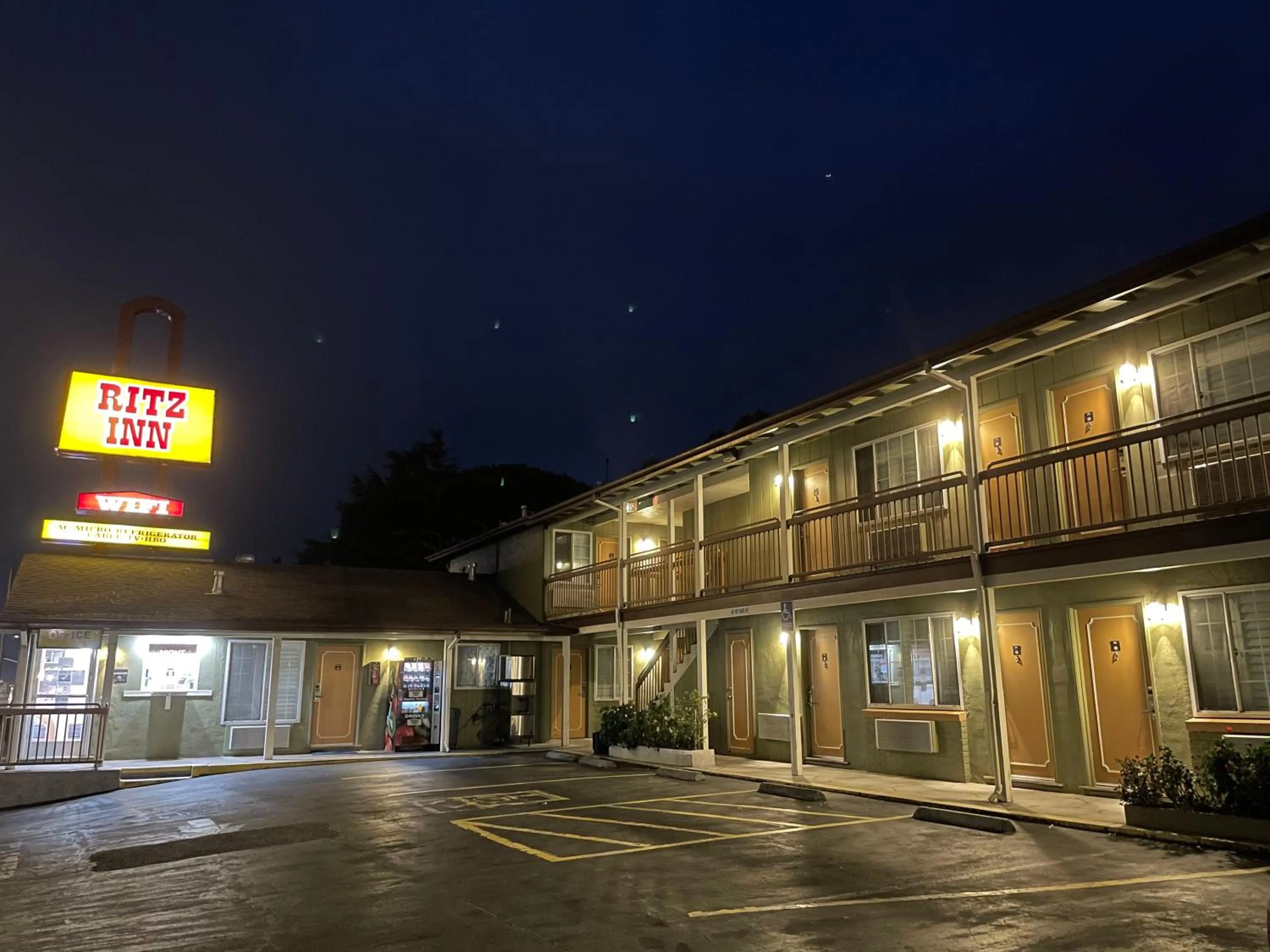 Property building in Ritz Inn-San Francisco Airport SFO