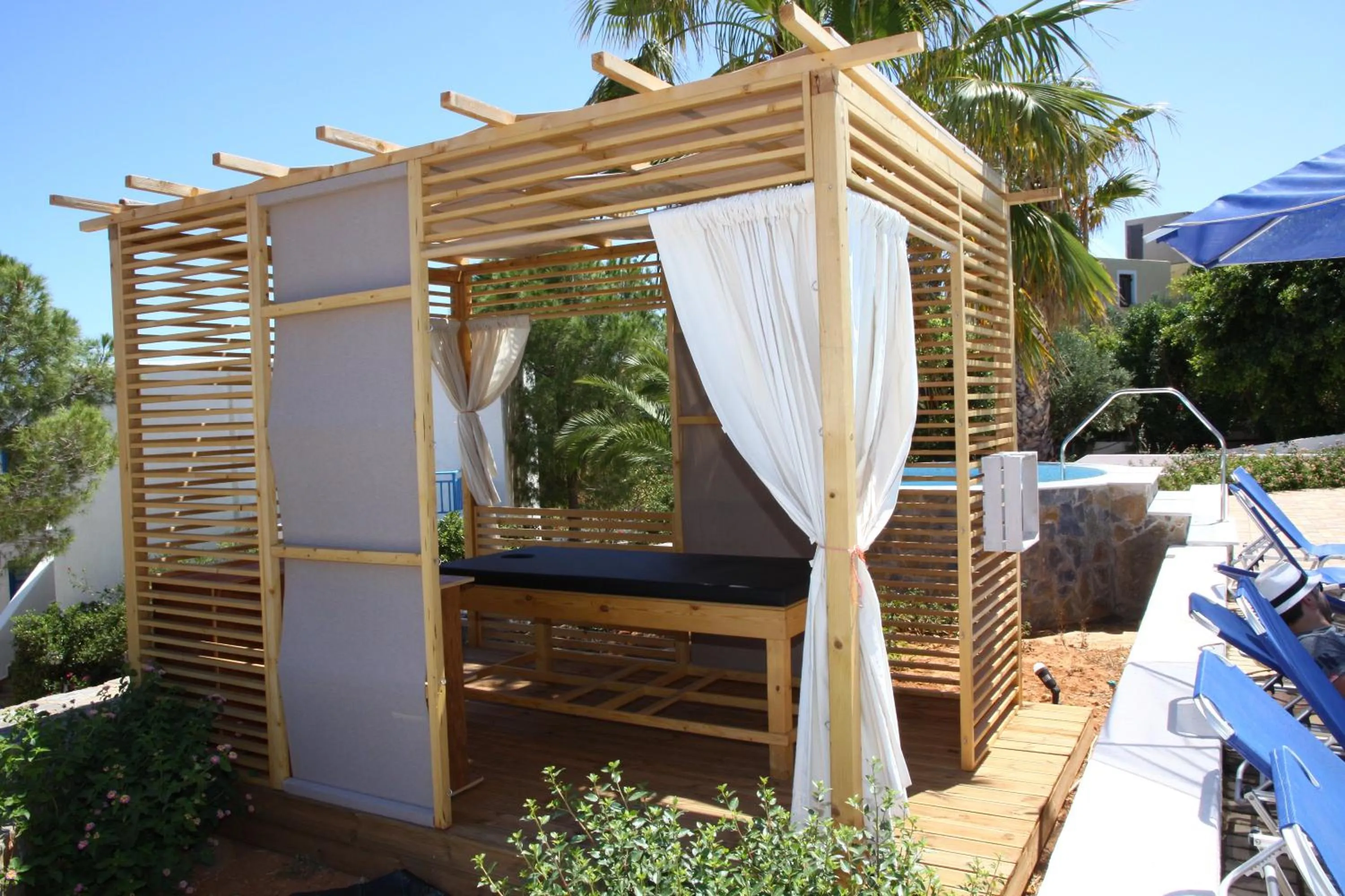 Massage in Sunshine Village Hotel