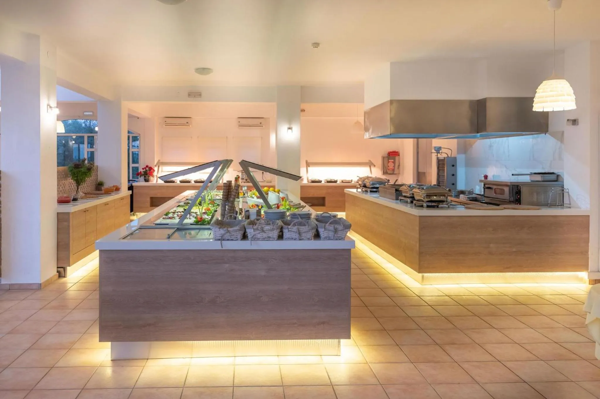 Restaurant/places to eat in Sunshine Village Hotel