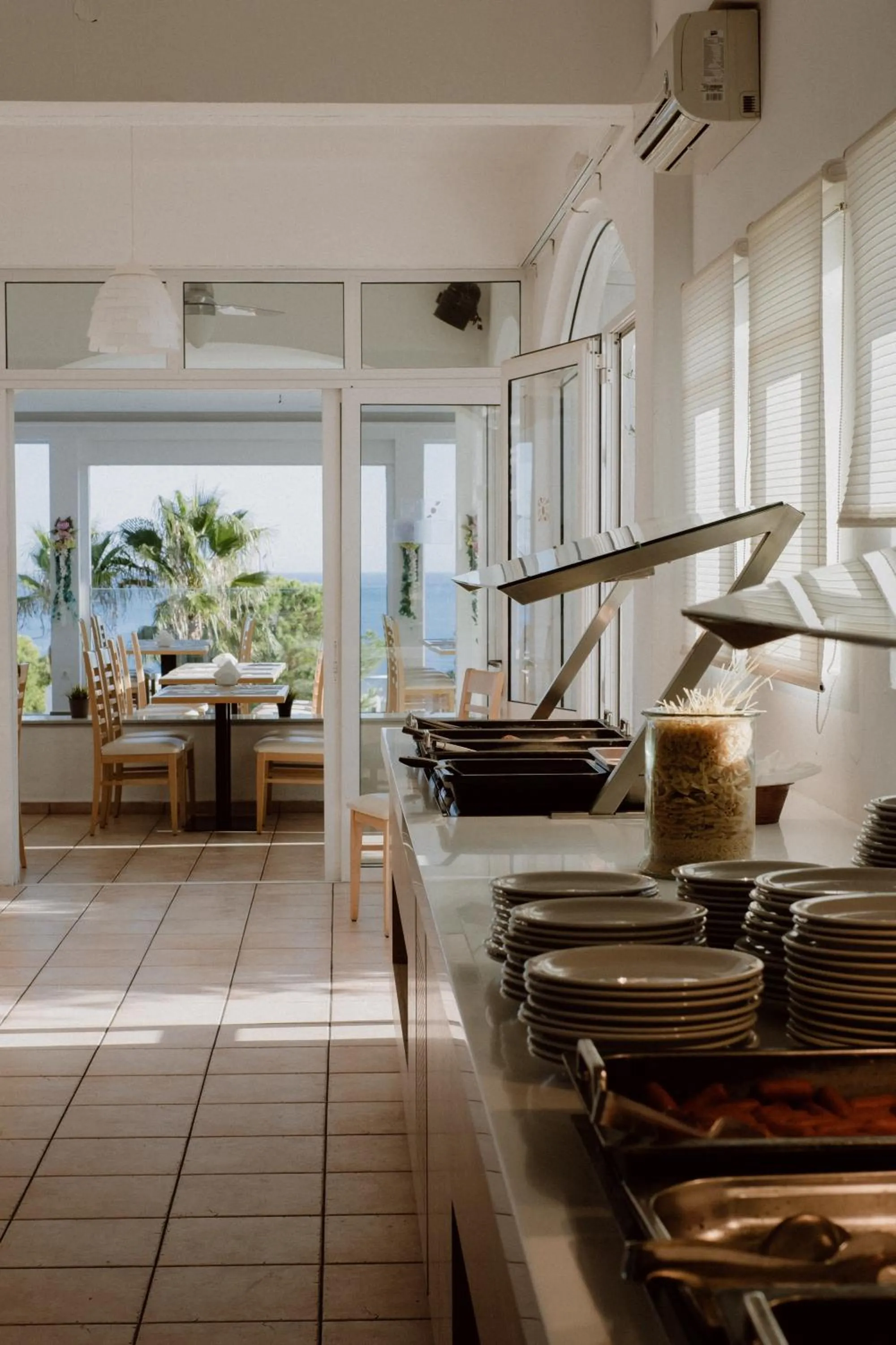 Restaurant/places to eat in Sunshine Village Hotel