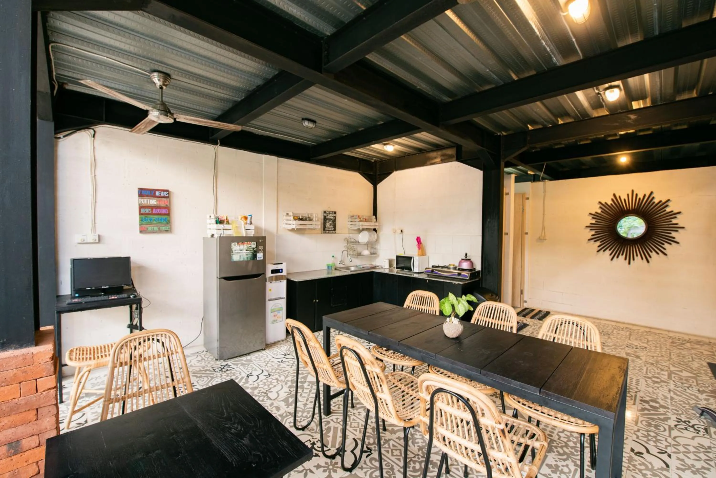 Kitchen or kitchenette in Ubud Tropical