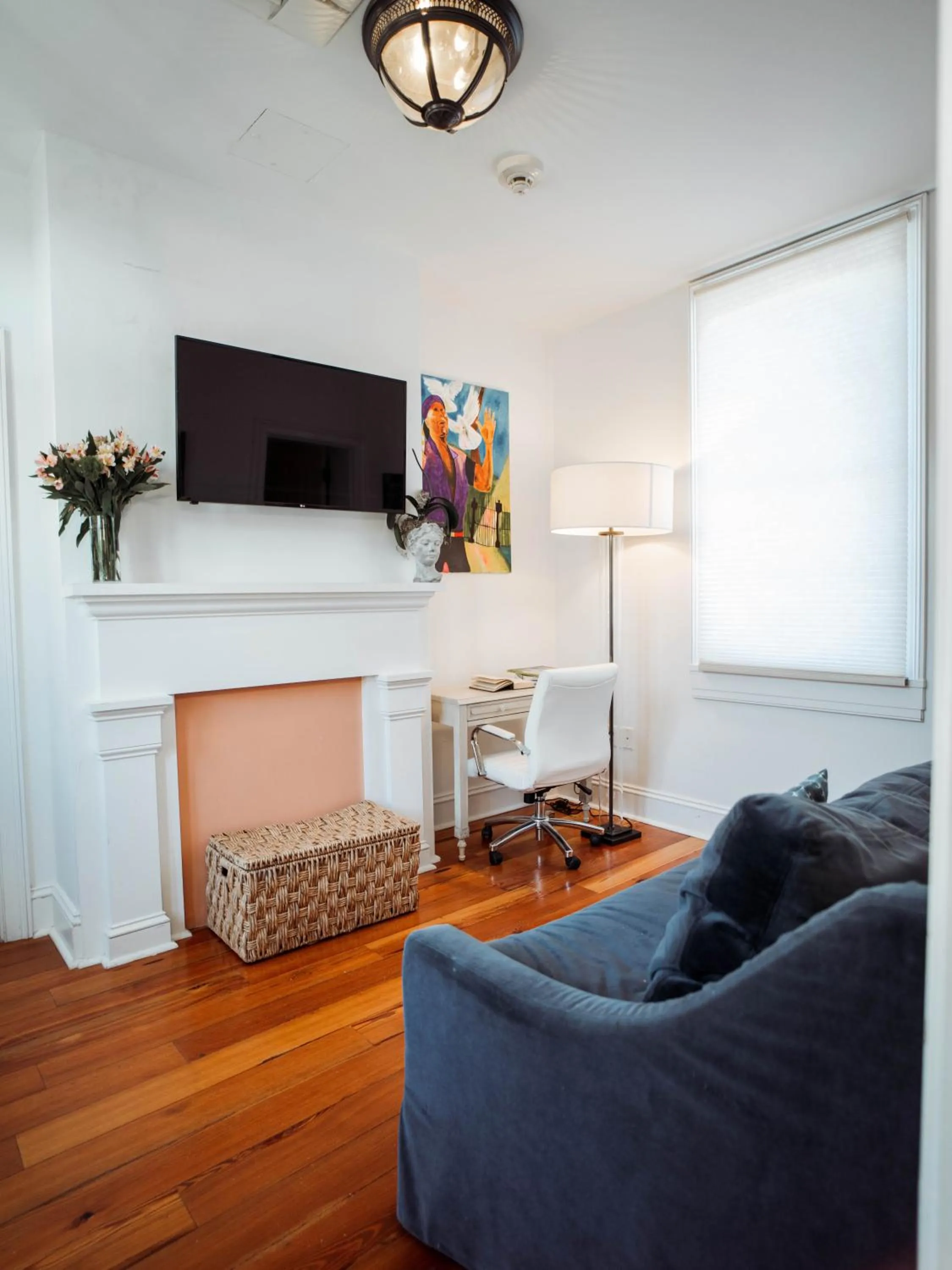 Living room in Royal Frenchmen Hotel and Bar