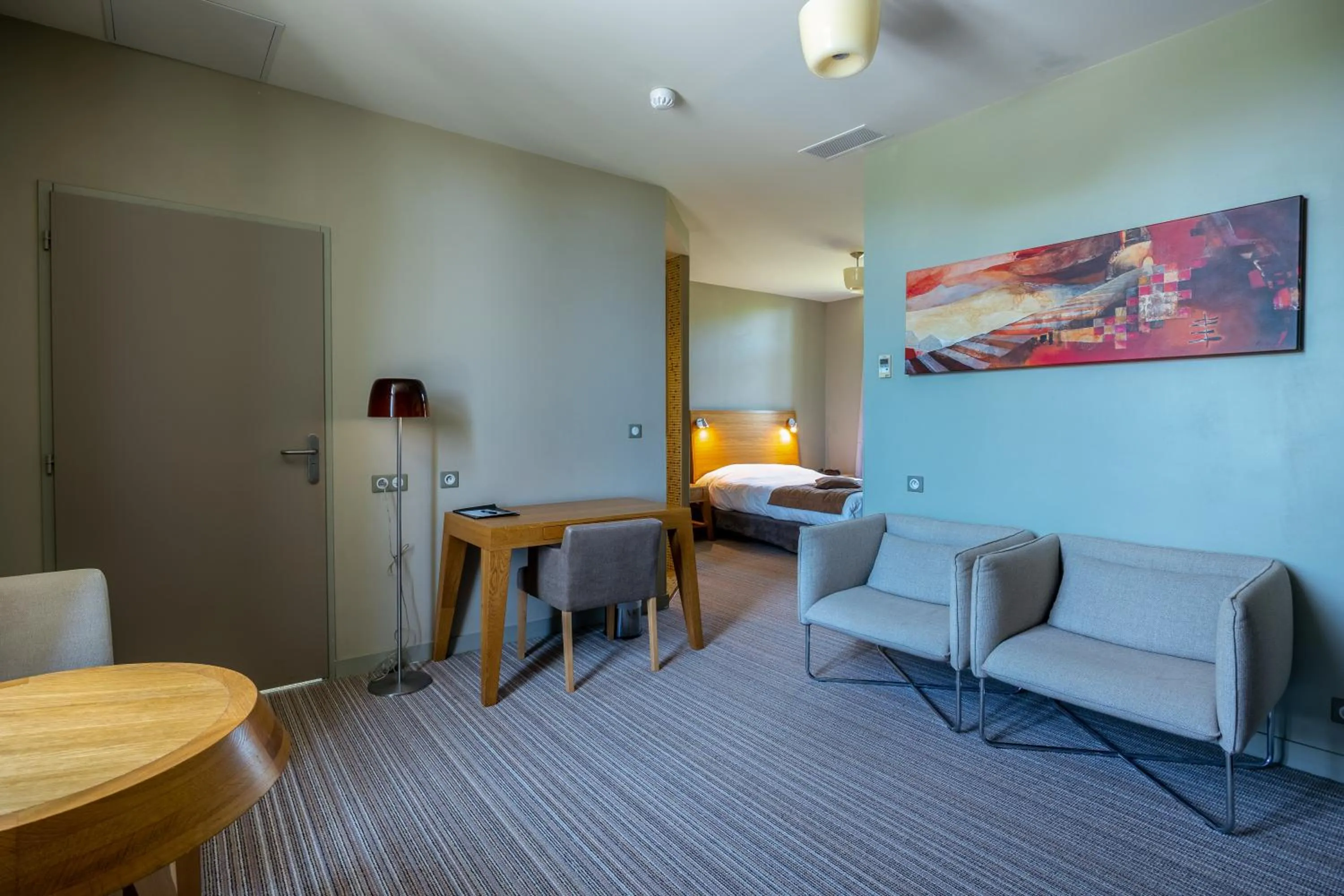 TV and multimedia in Hôtel et SPA du Château