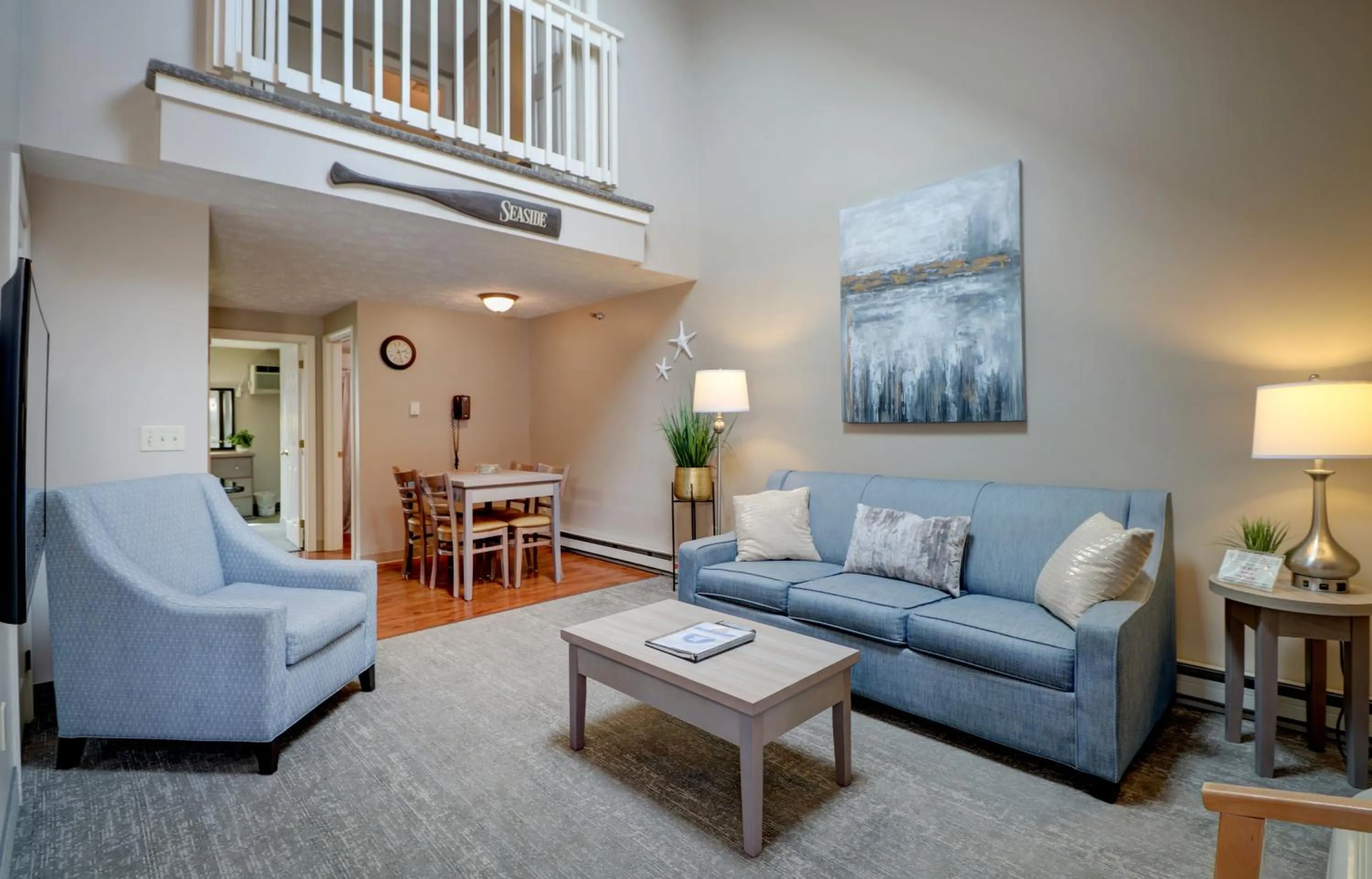 Living room in Misty Harbor Resort