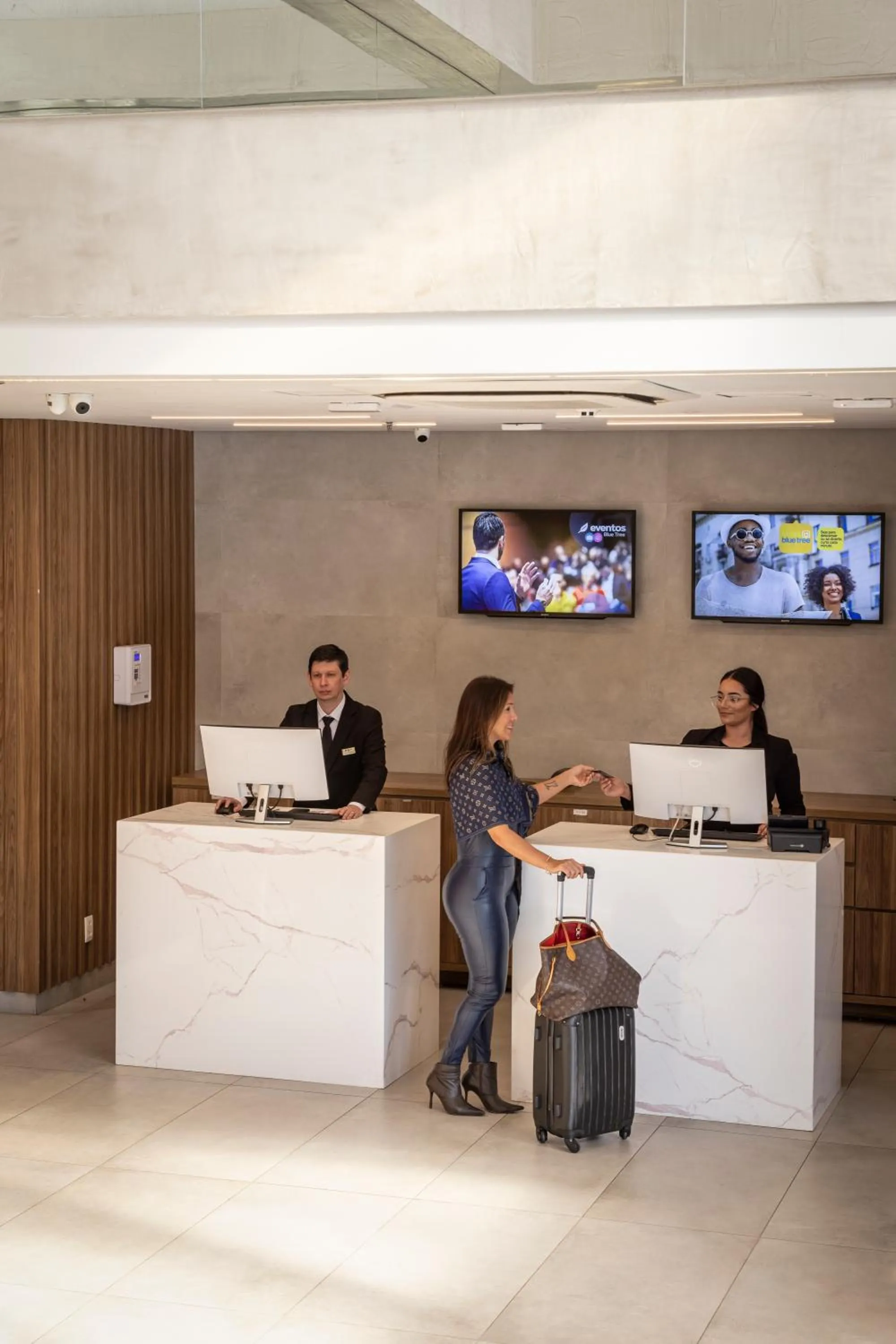 Lobby or reception in Blue Tree Towers Millenium Porto Alegre