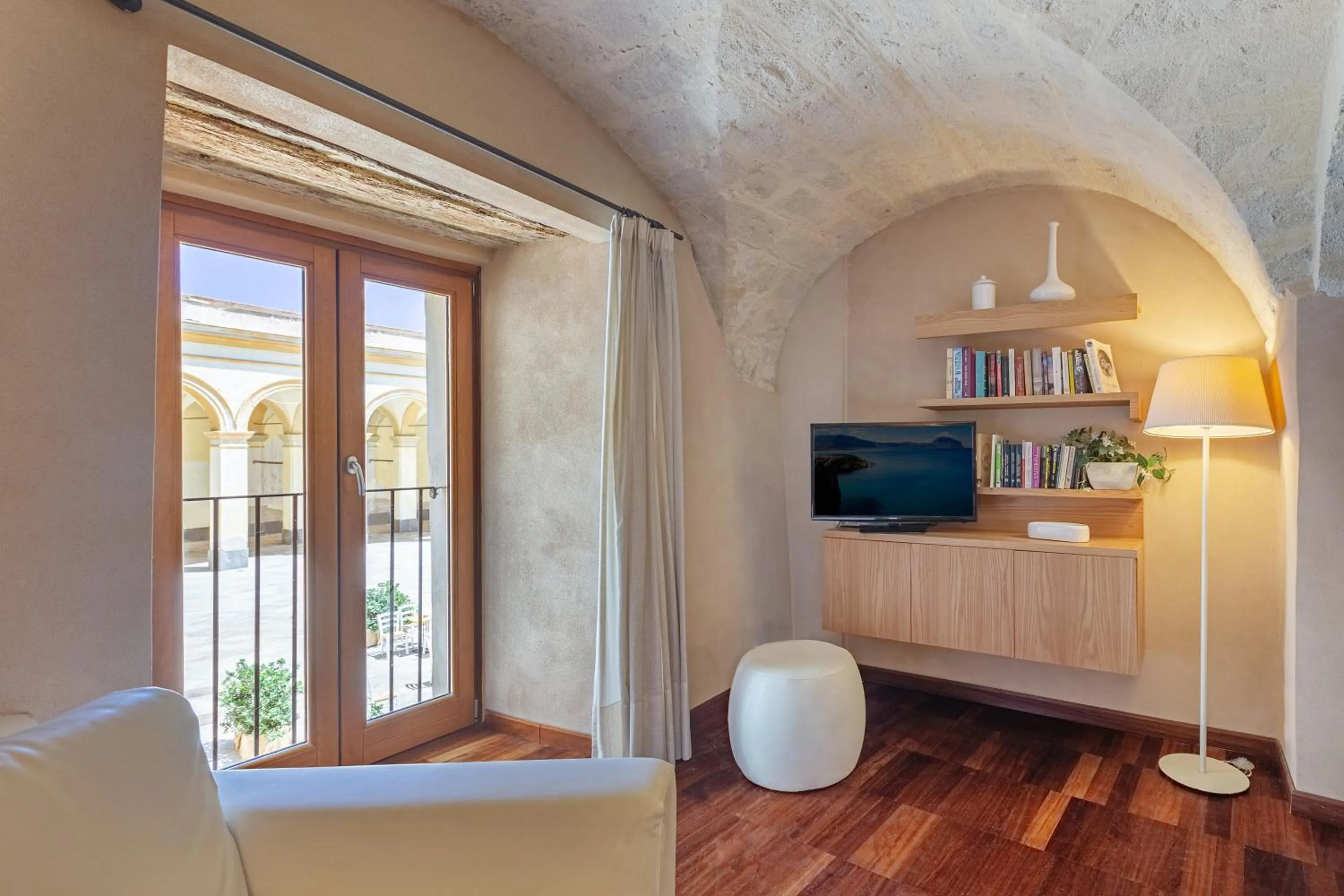 Communal lounge/ TV room in Residence La Gancia