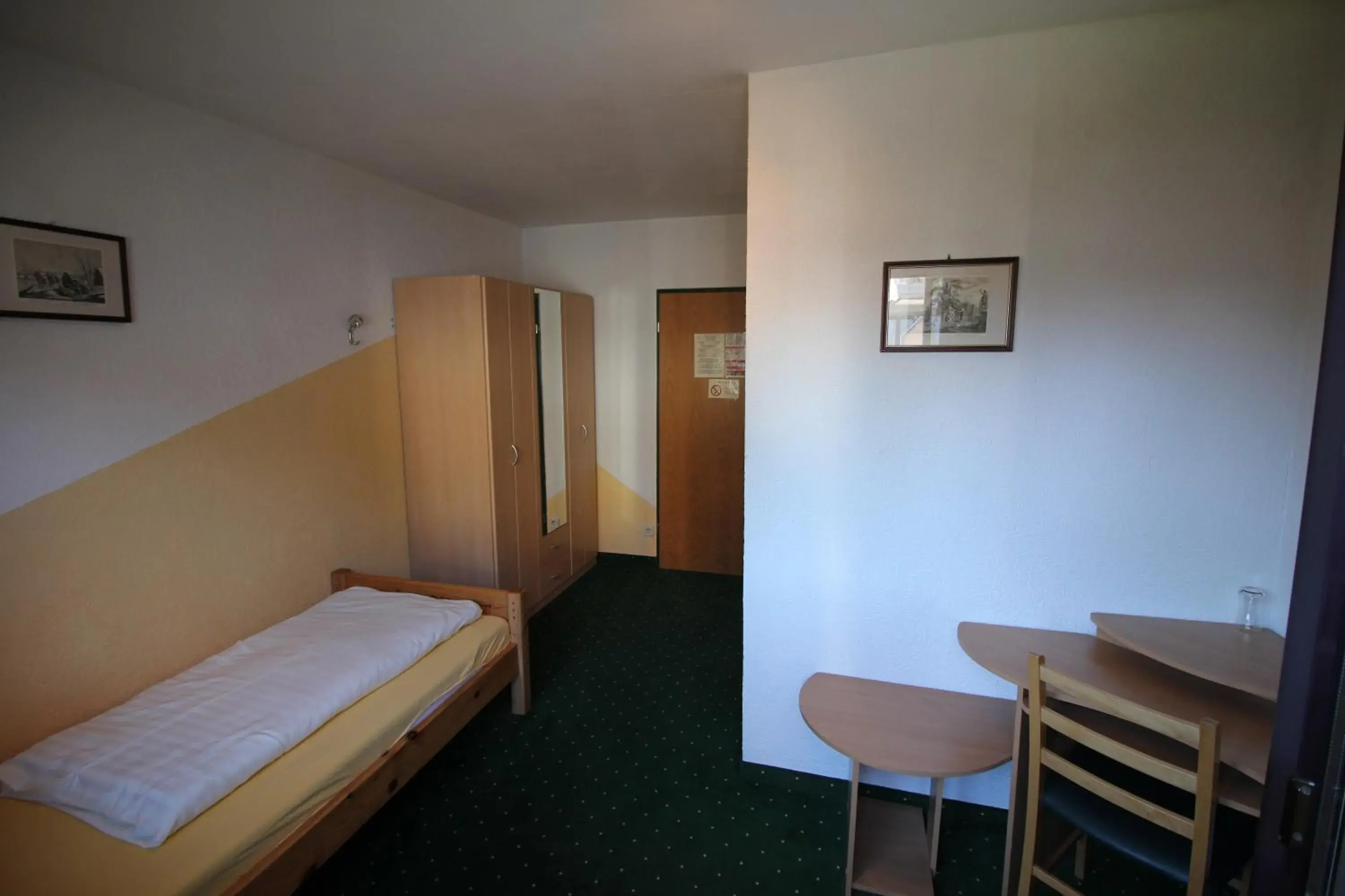 Single Room Standard in Götznerhof - Self-Check-in Single Room Standard in Götznerhof - Self-Check-in