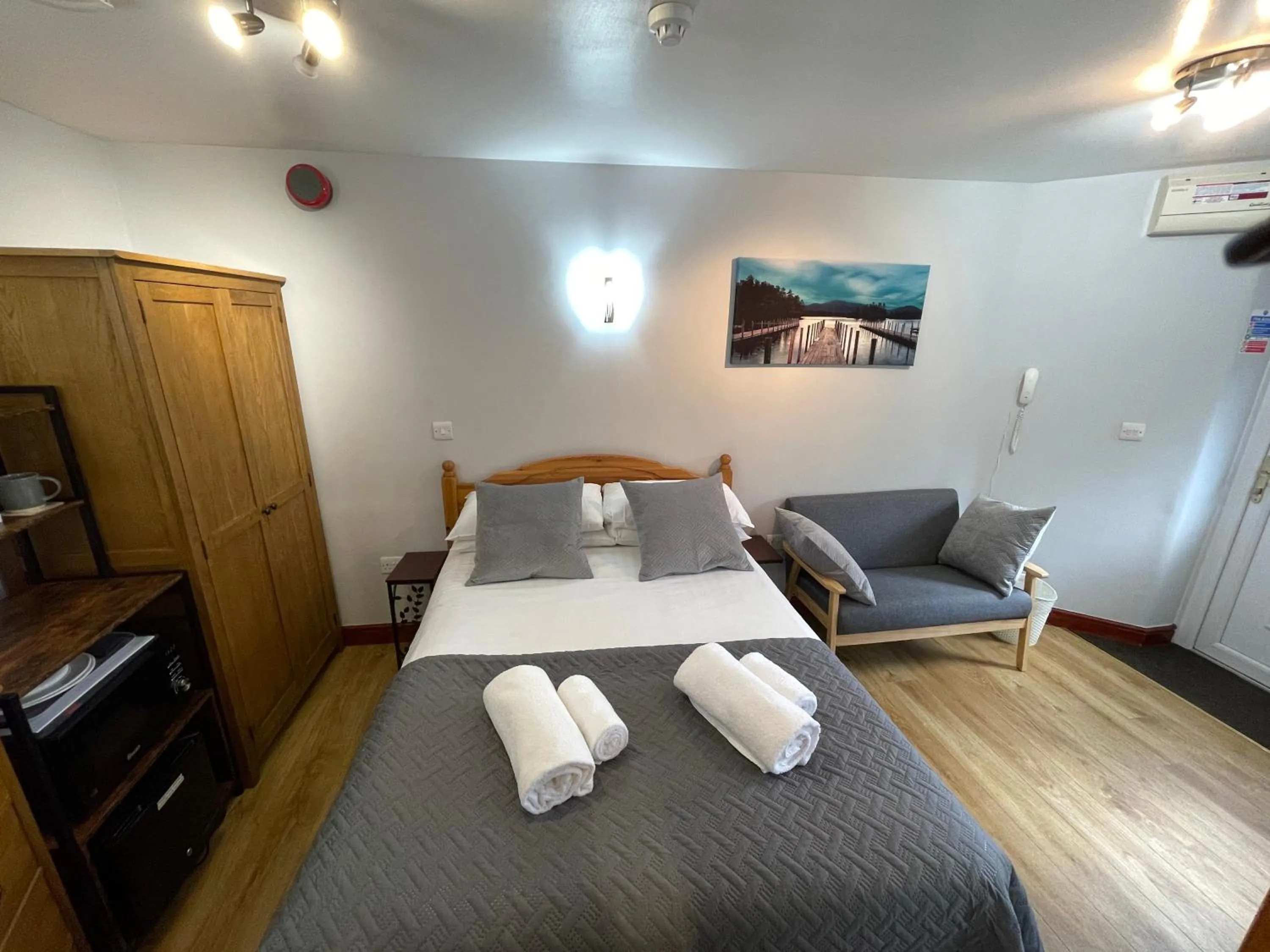 Bed in Quaysiders Lakes Resort - Quaysiders Club