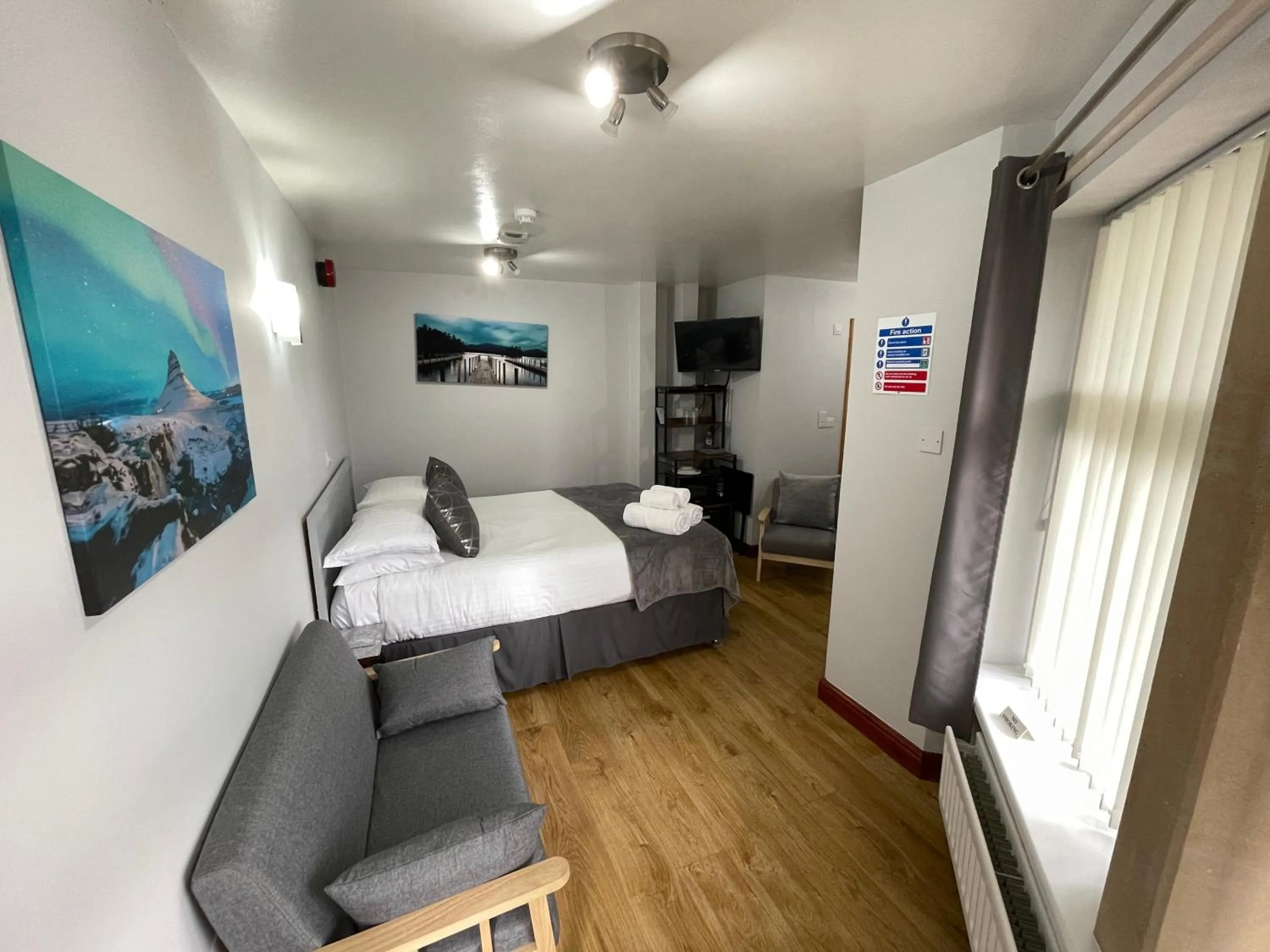 View (from property/room), Bed in Quaysiders Lakes Resort - Quaysiders Club