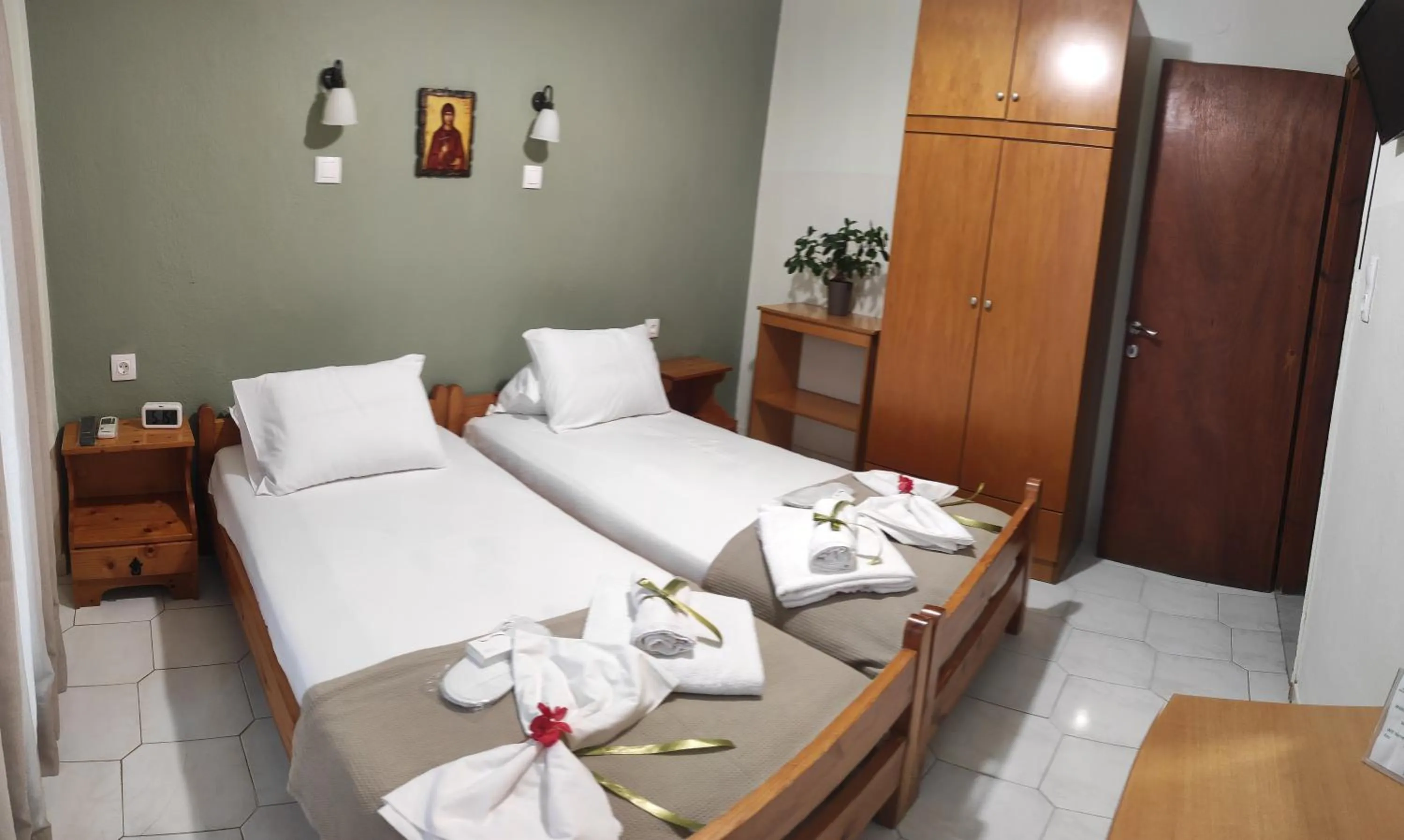 One-Bedroom Apartment in Prosforio