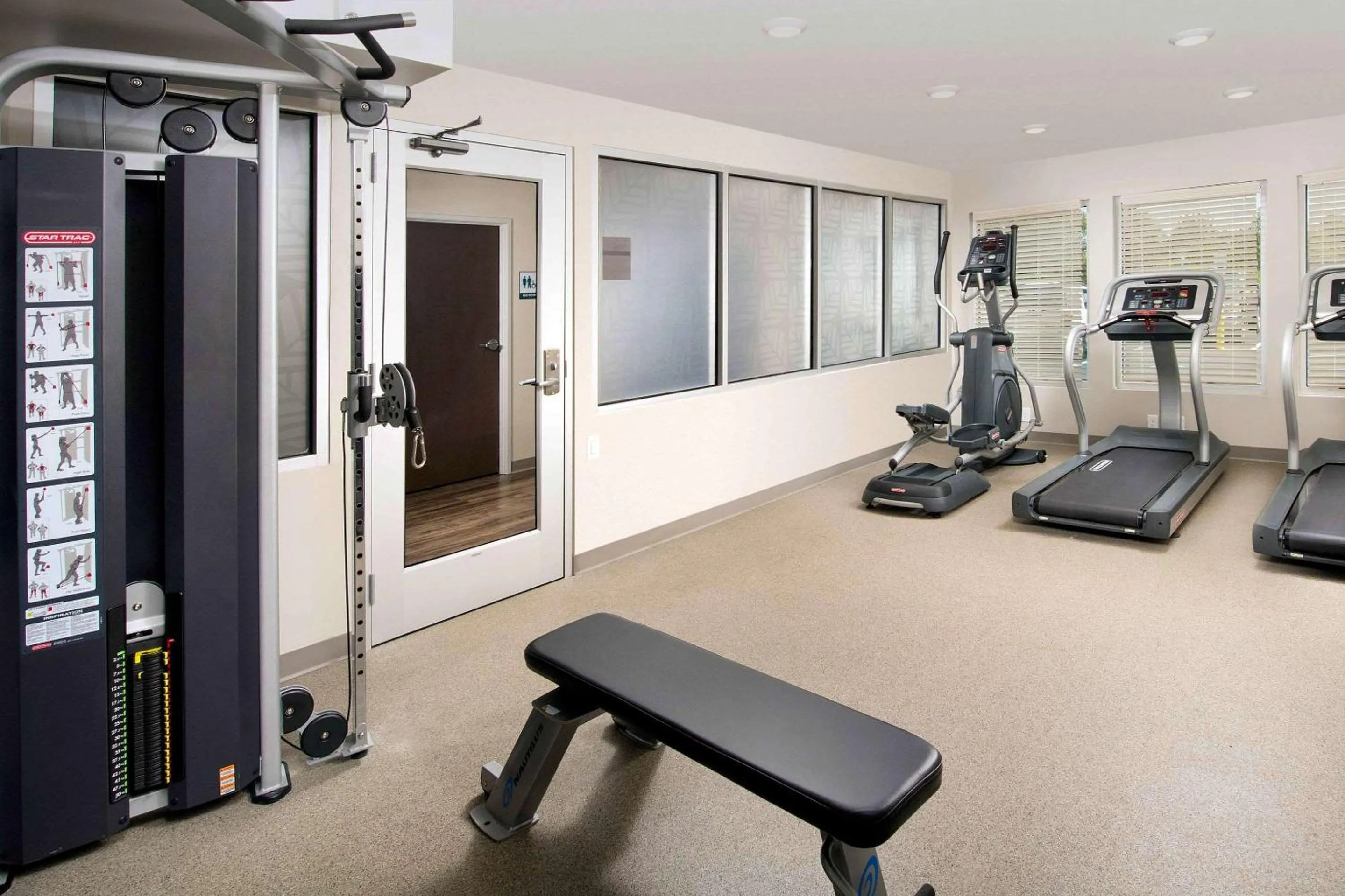 Fitness centre/facilities in WoodSpring Suites South Plainfield