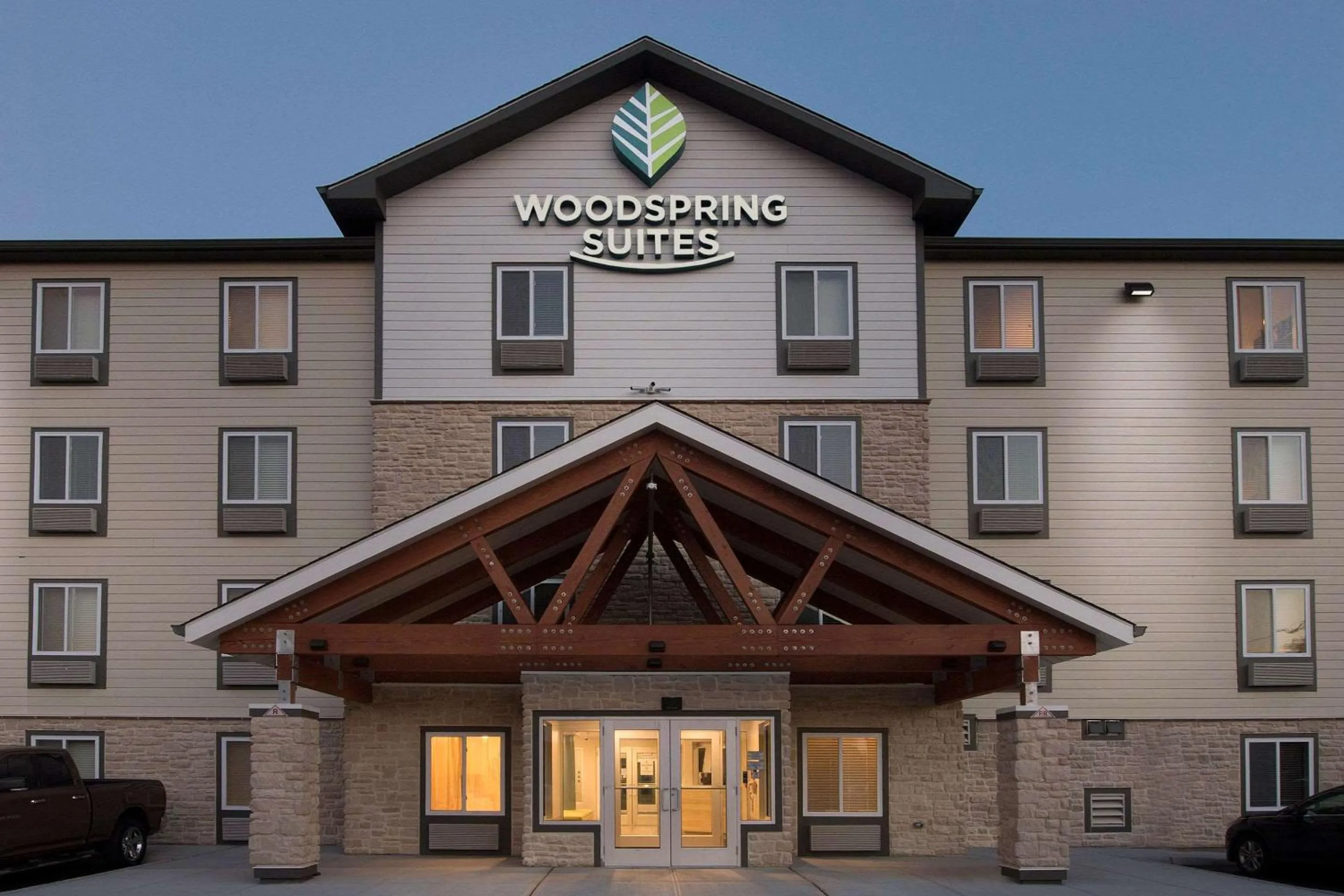Property building in WoodSpring Suites South Plainfield