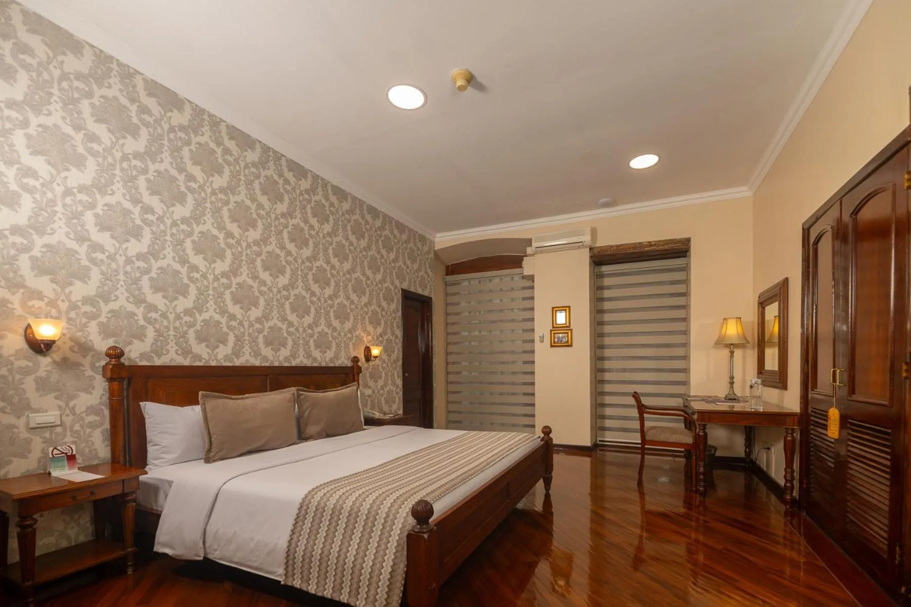 Bed in Hotel Patio Andaluz