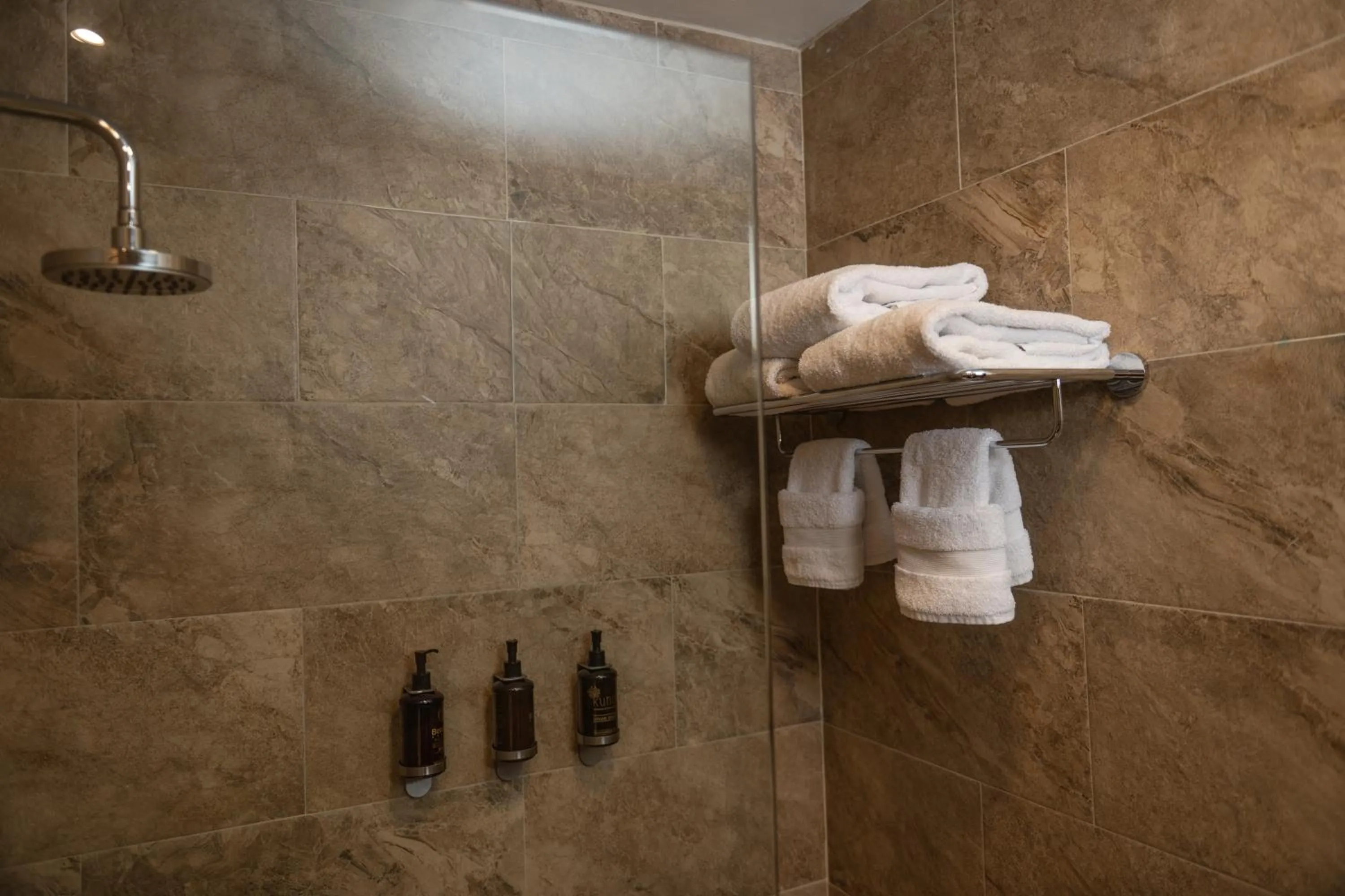 Bathroom in Hotel Patio Andaluz