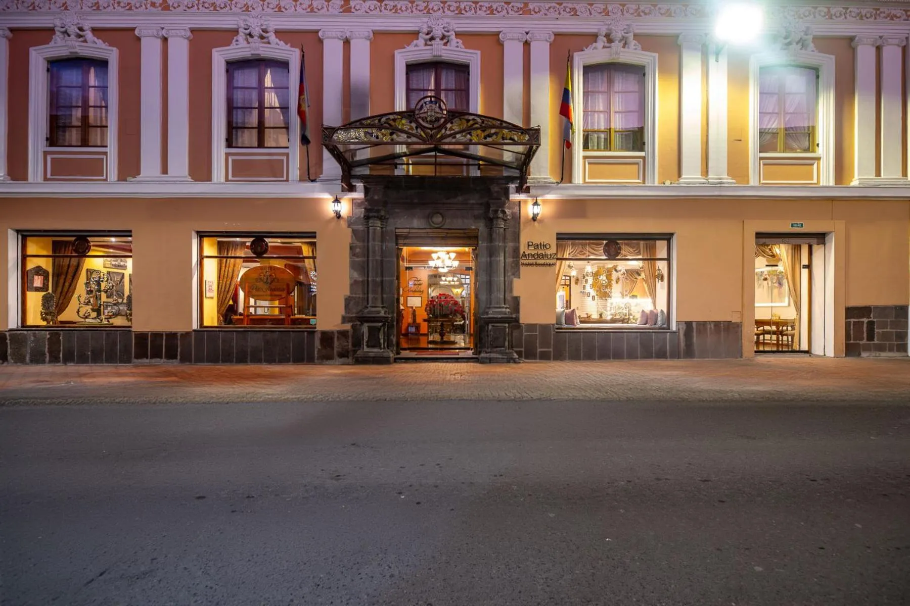 Property building in Hotel Patio Andaluz