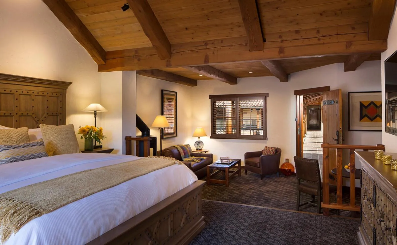 Photo of the whole room, Bed in Rancho Caymus Inn