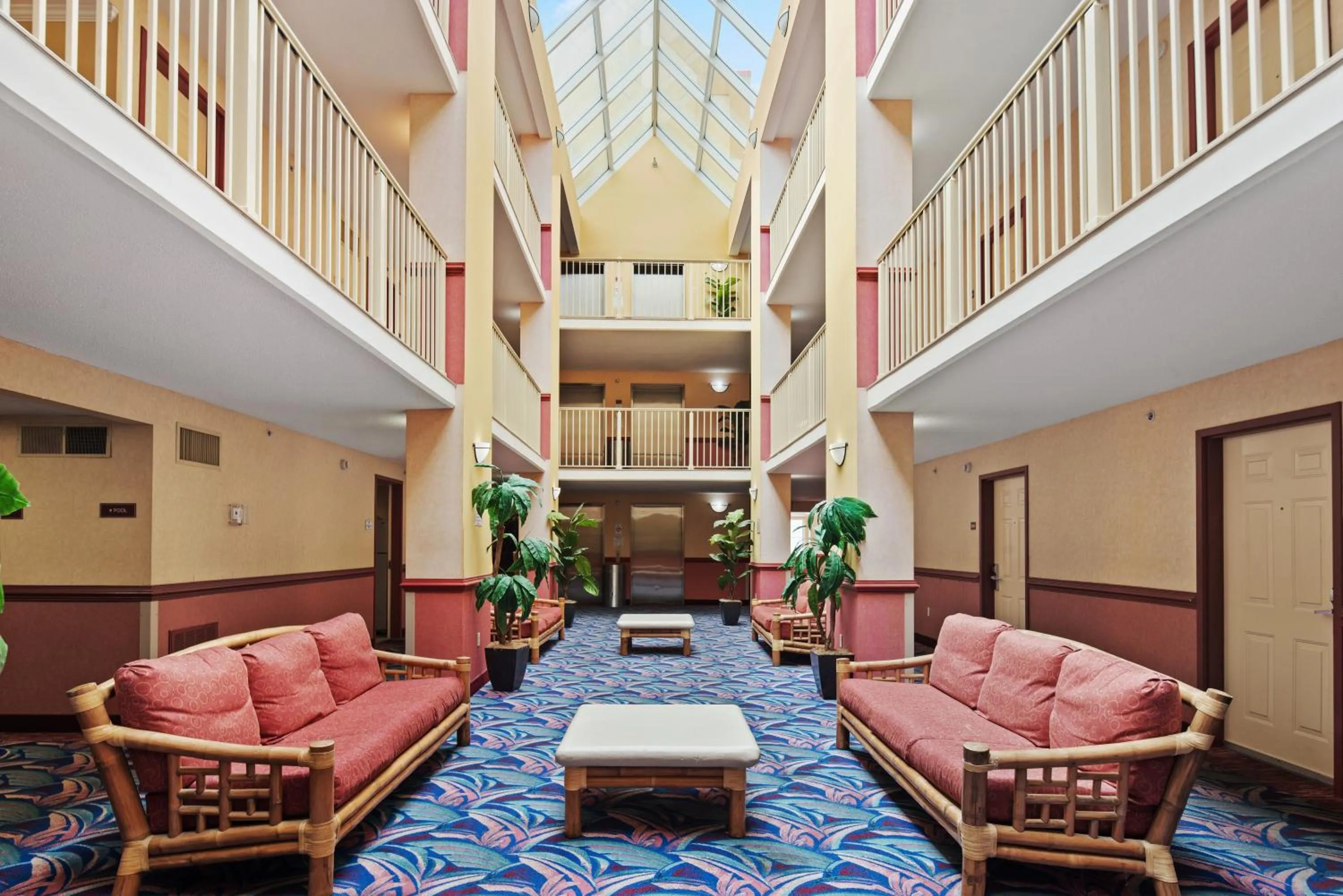 Seating area in Bonita Beach Hotel