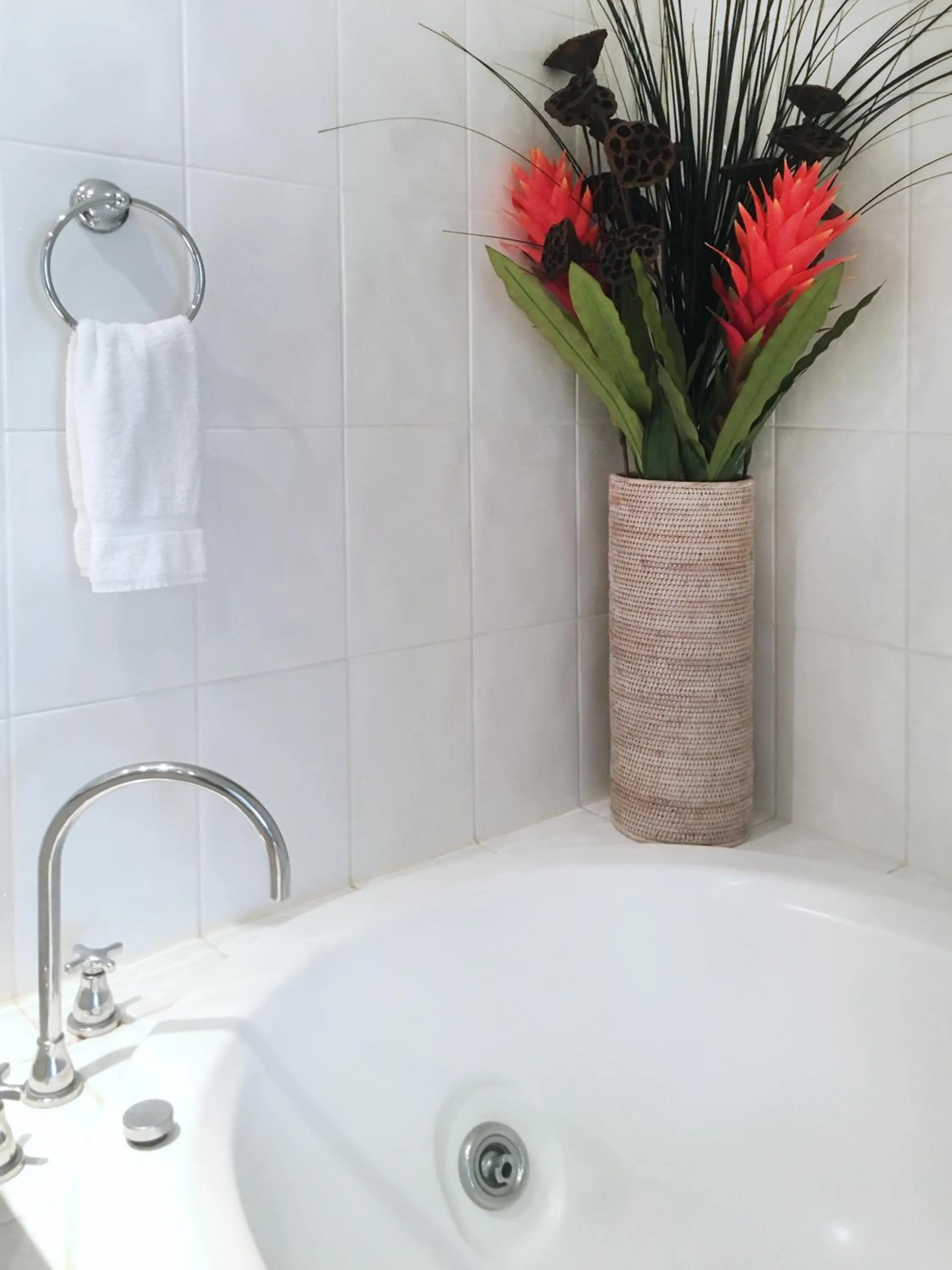 Bathroom in Cayman Villas Port Douglas