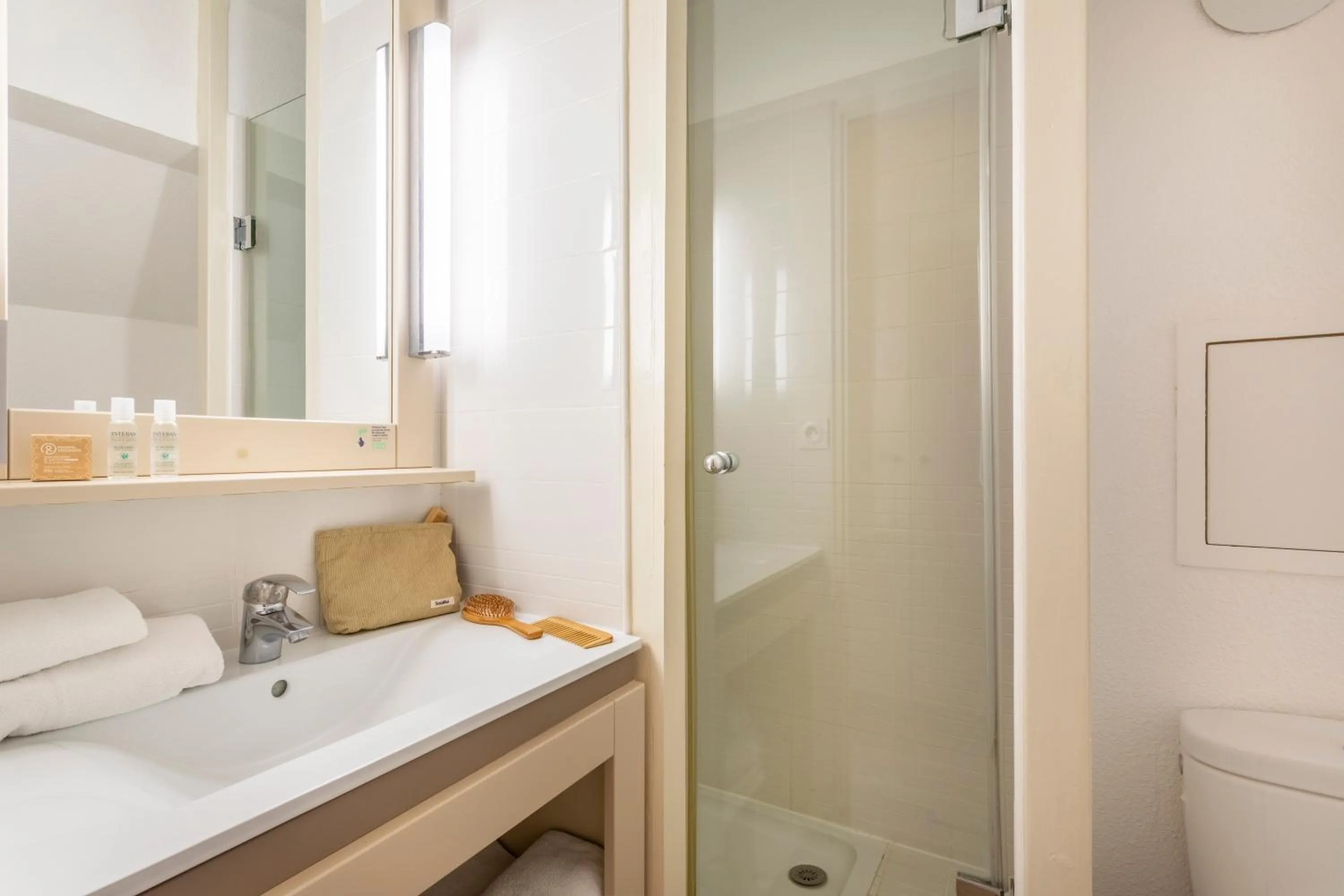 Shower in Résidence Pierre & Vacances L’Anse De Pramousquier