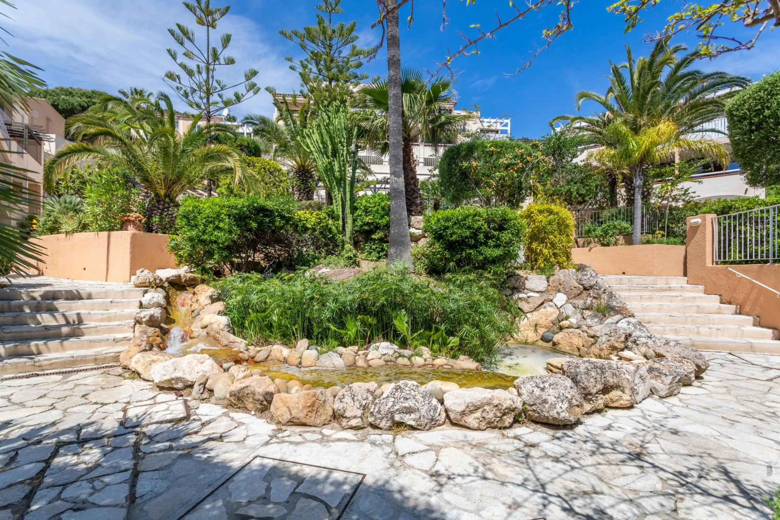 Spring in Résidence Pierre & Vacances L’Anse De Pramousquier