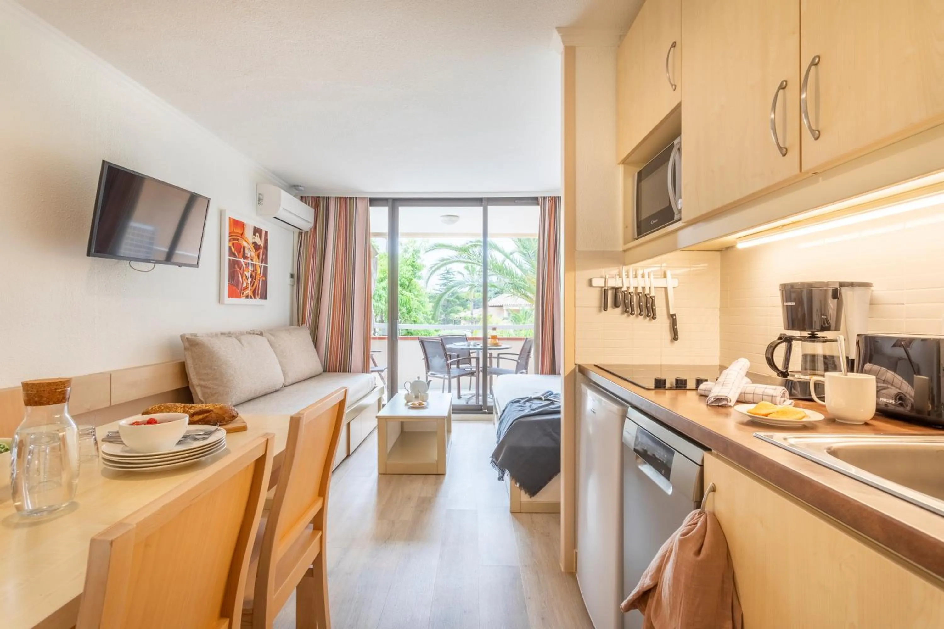 TV and multimedia in Résidence Pierre & Vacances L’Anse De Pramousquier