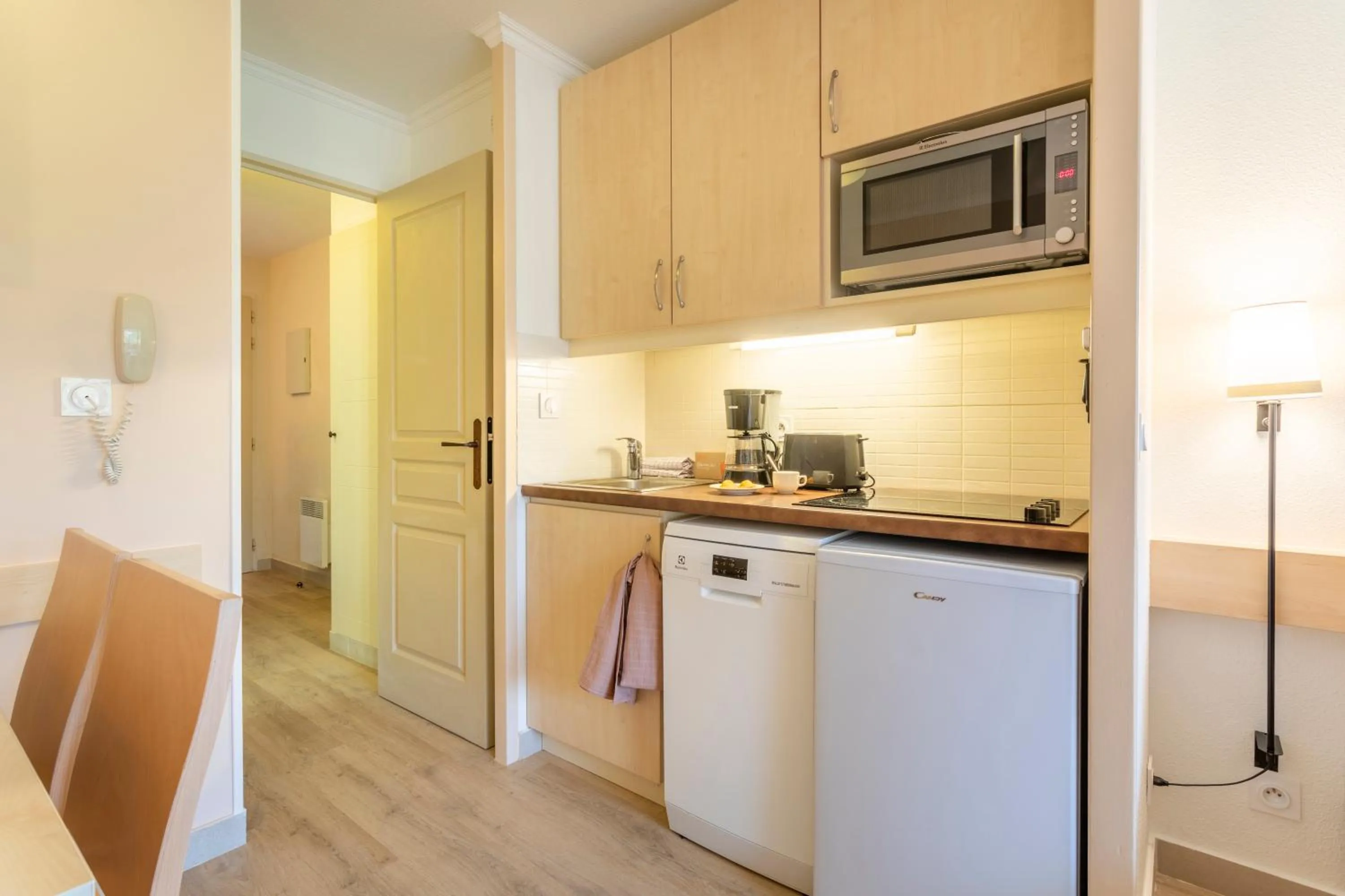 Coffee/tea facilities in Résidence Pierre & Vacances L’Anse De Pramousquier