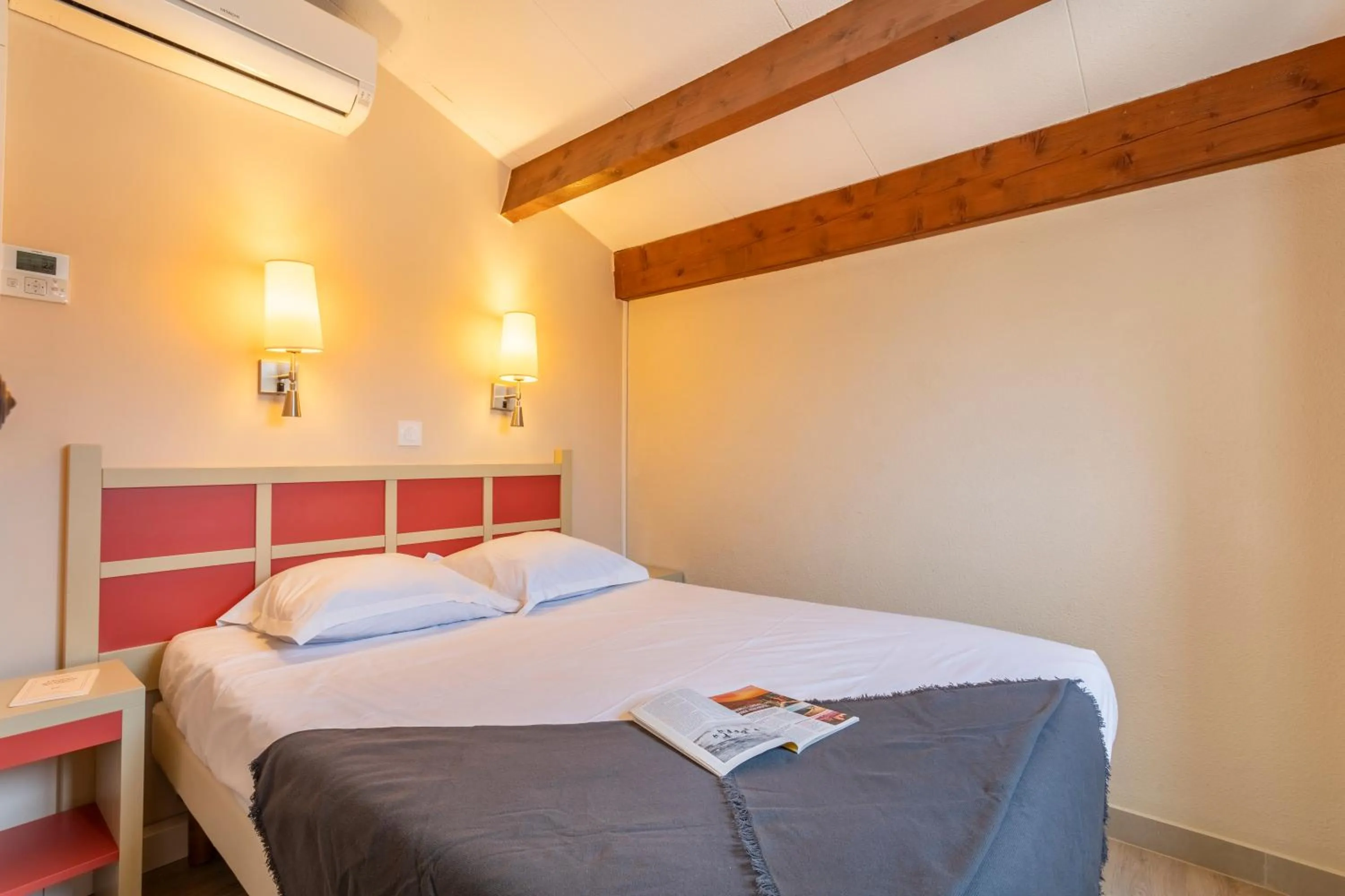 Bed in Résidence Pierre & Vacances L’Anse De Pramousquier