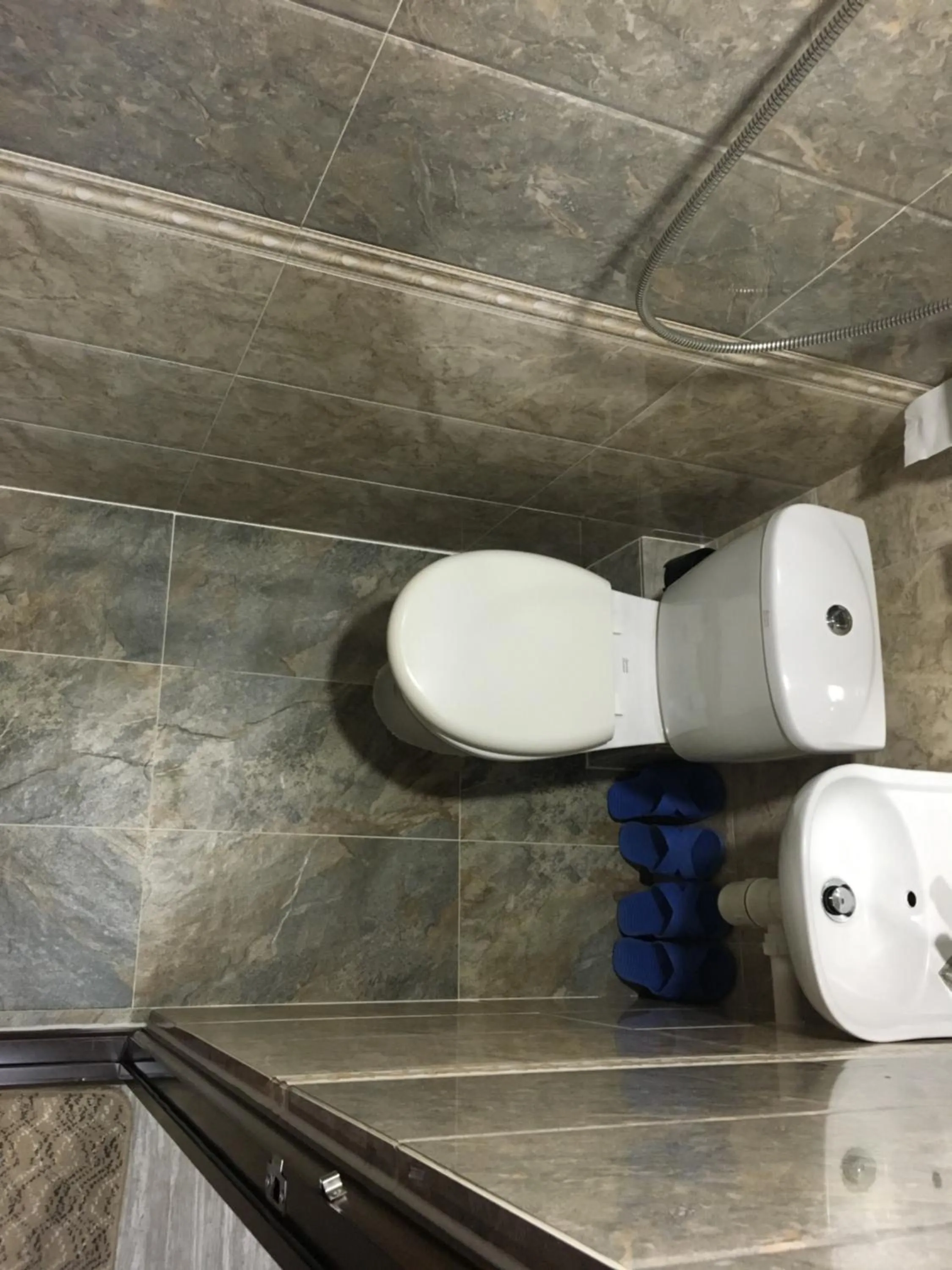 Shower in Victoria Inn