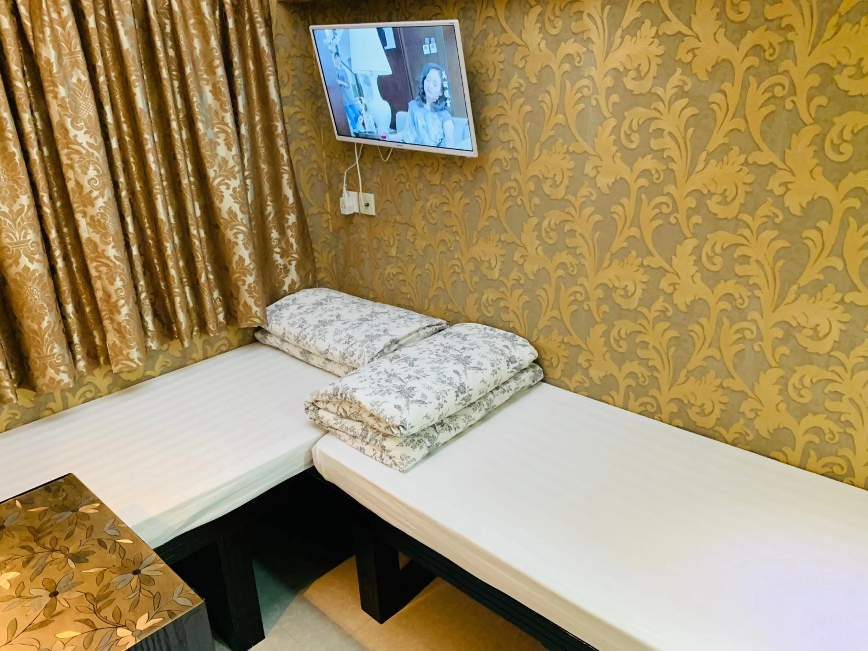 TV and multimedia, Bed in Victoria Inn