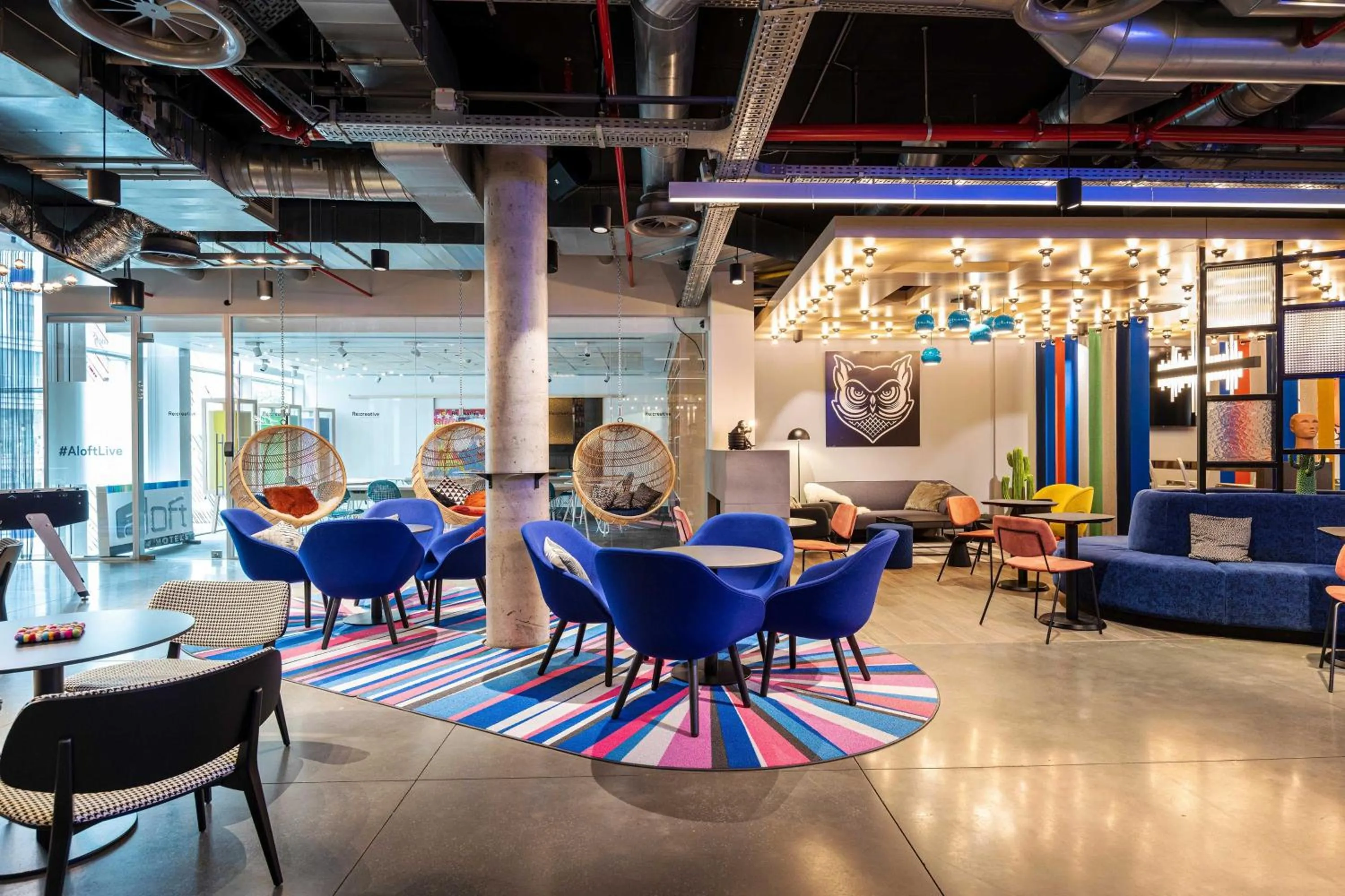 Lobby or reception in Aloft Brussels Schuman