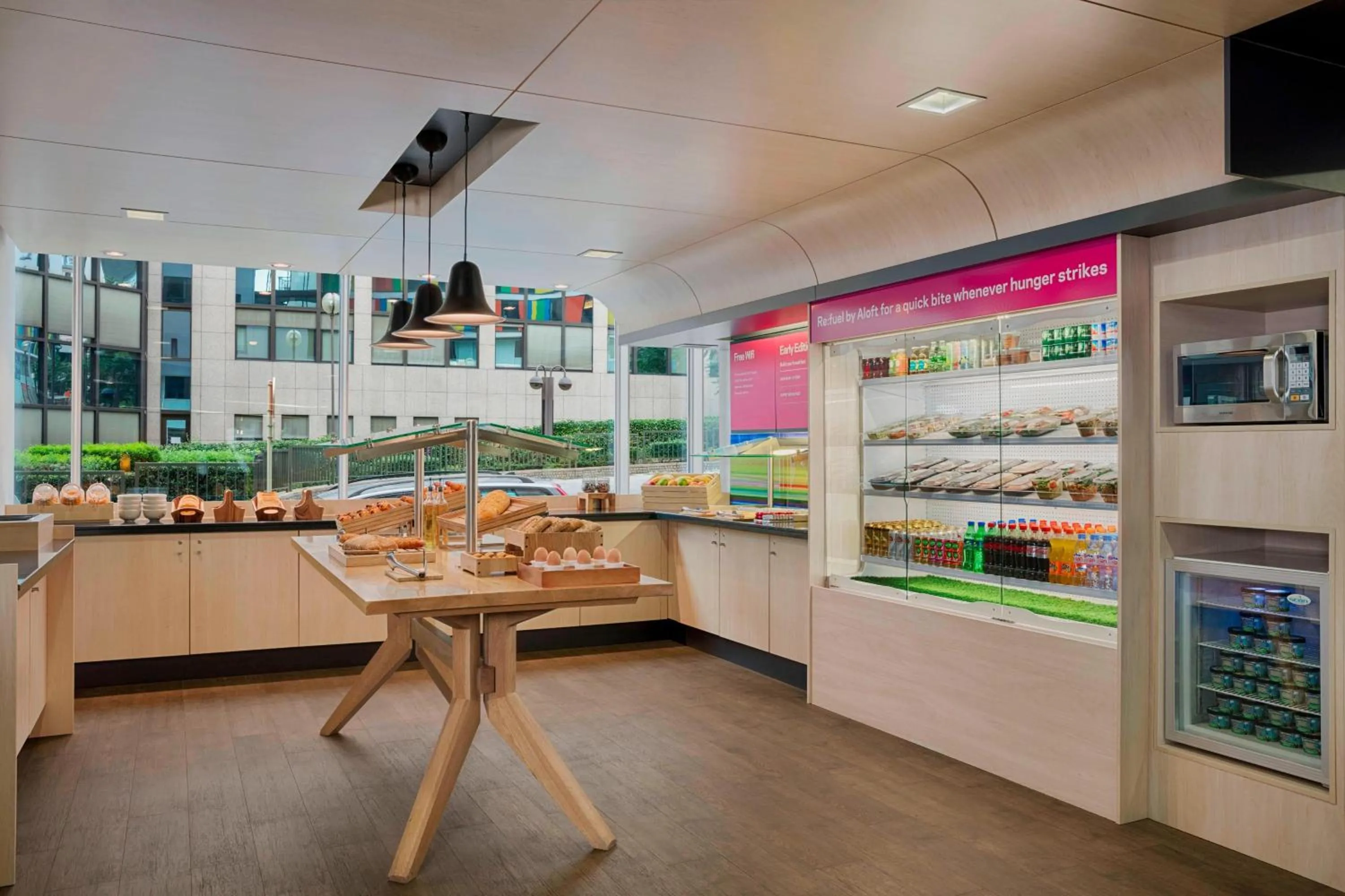 Restaurant/places to eat in Aloft Brussels Schuman