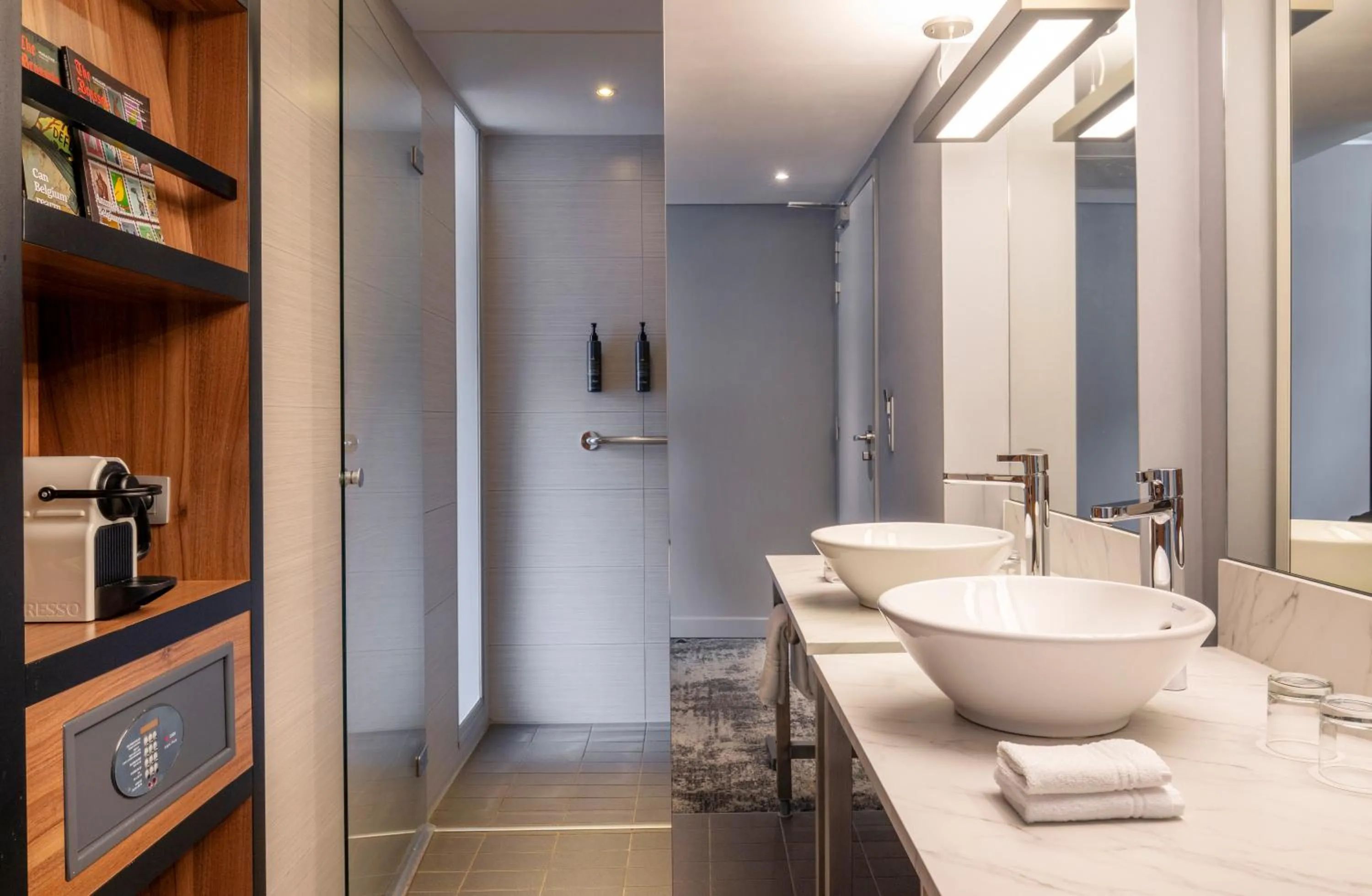 Bathroom in Pestana Brussels Schuman