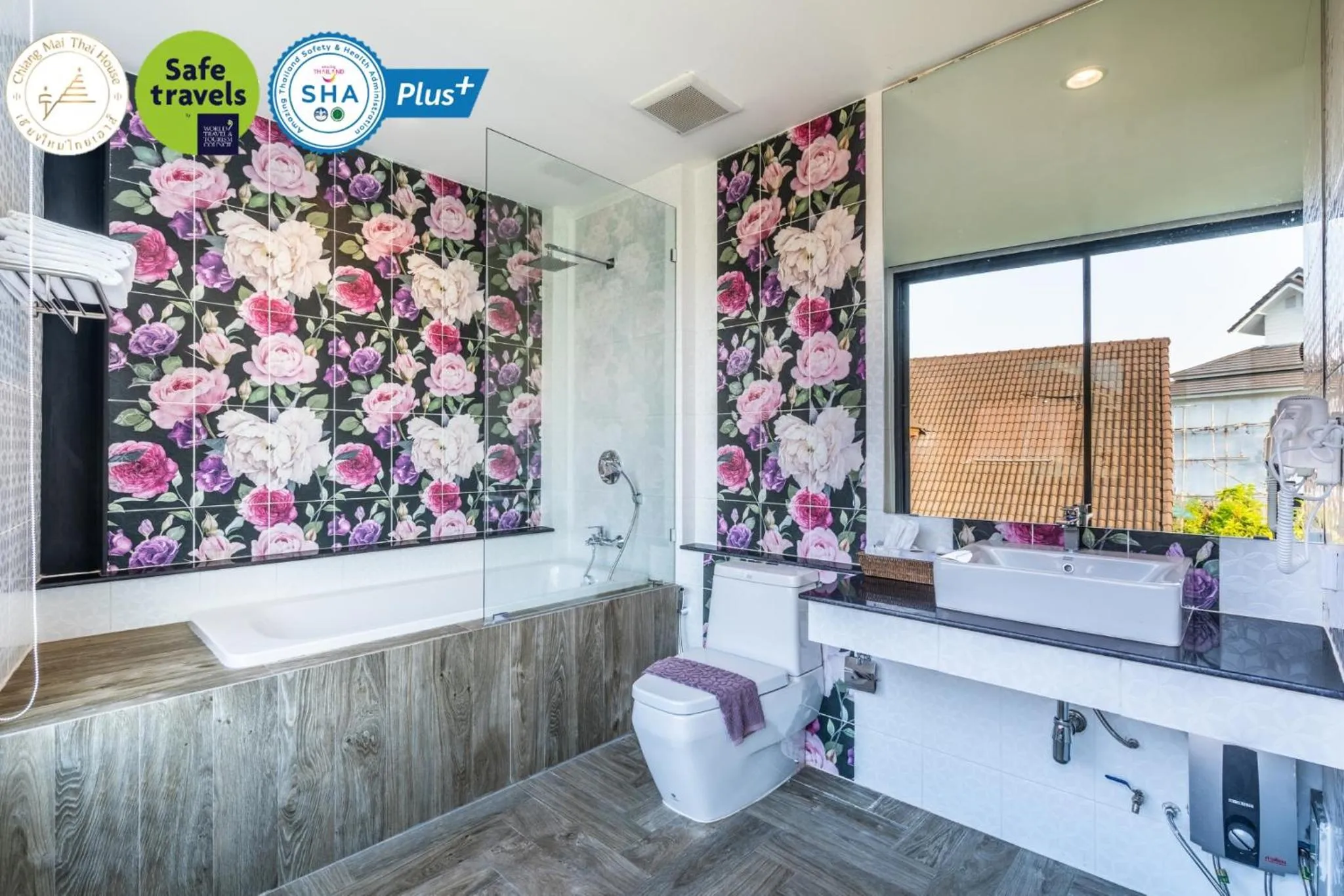 Bathroom in Chiang Mai Thai House,Thapae